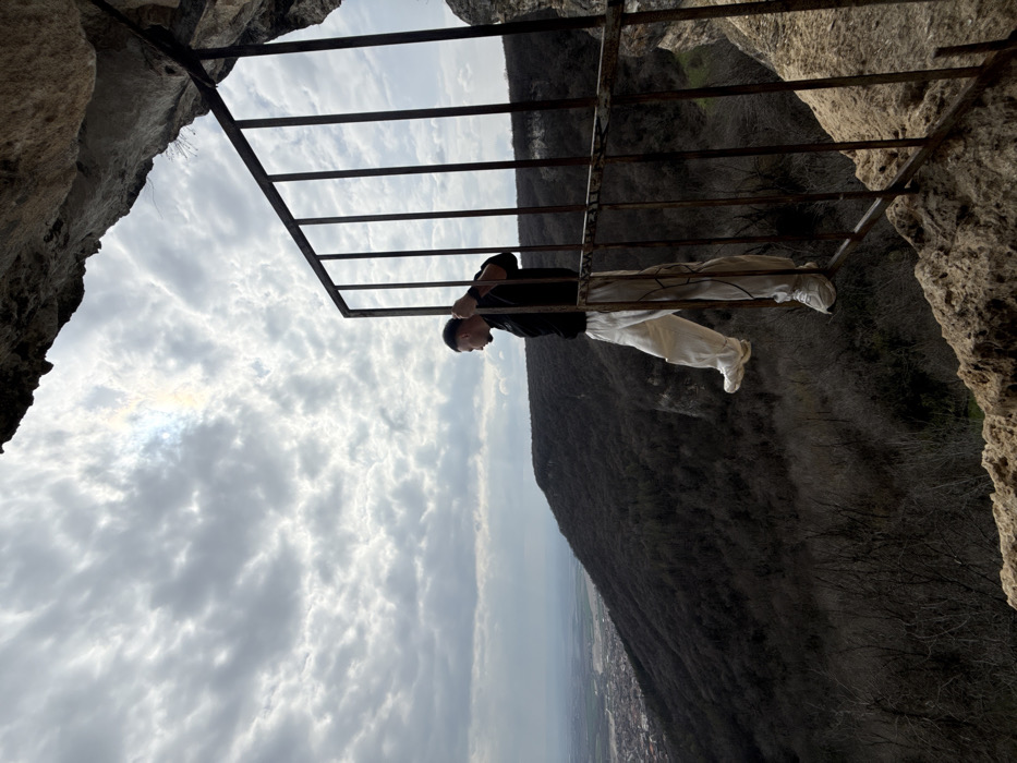 Man spotted at multiple Shumen Plateau locations performing acrobatics