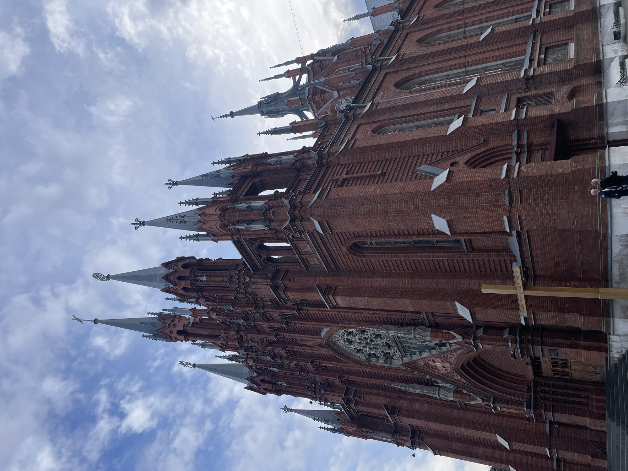 Afternoon walk around Moscow's Catholic cathedral and nearby streets