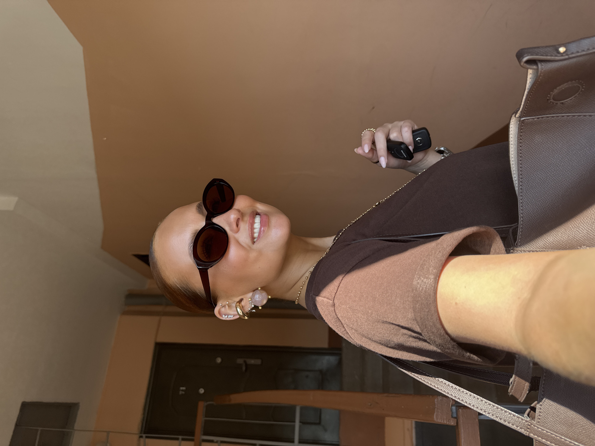 Woman documents morning routine through selfies in Chaikovsky, Russia