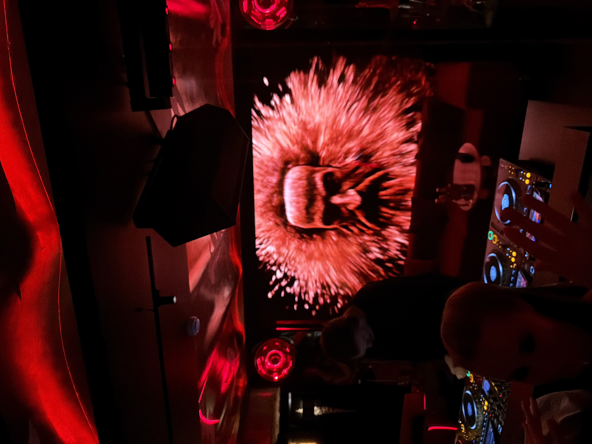 Moscow evening out: cocktails and retail browsing documented