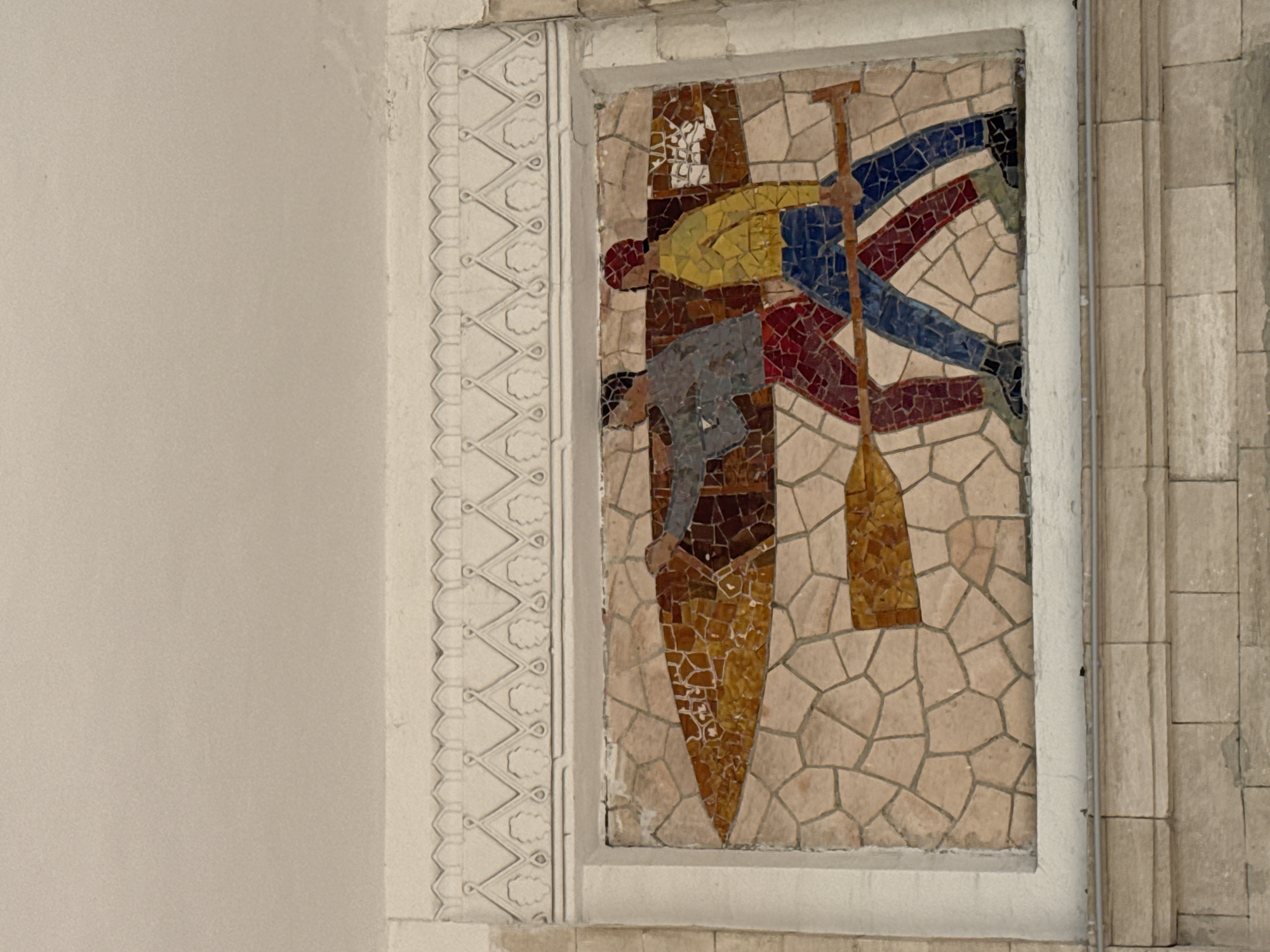 Walking tour of Codru's mosaics, monuments and street cats