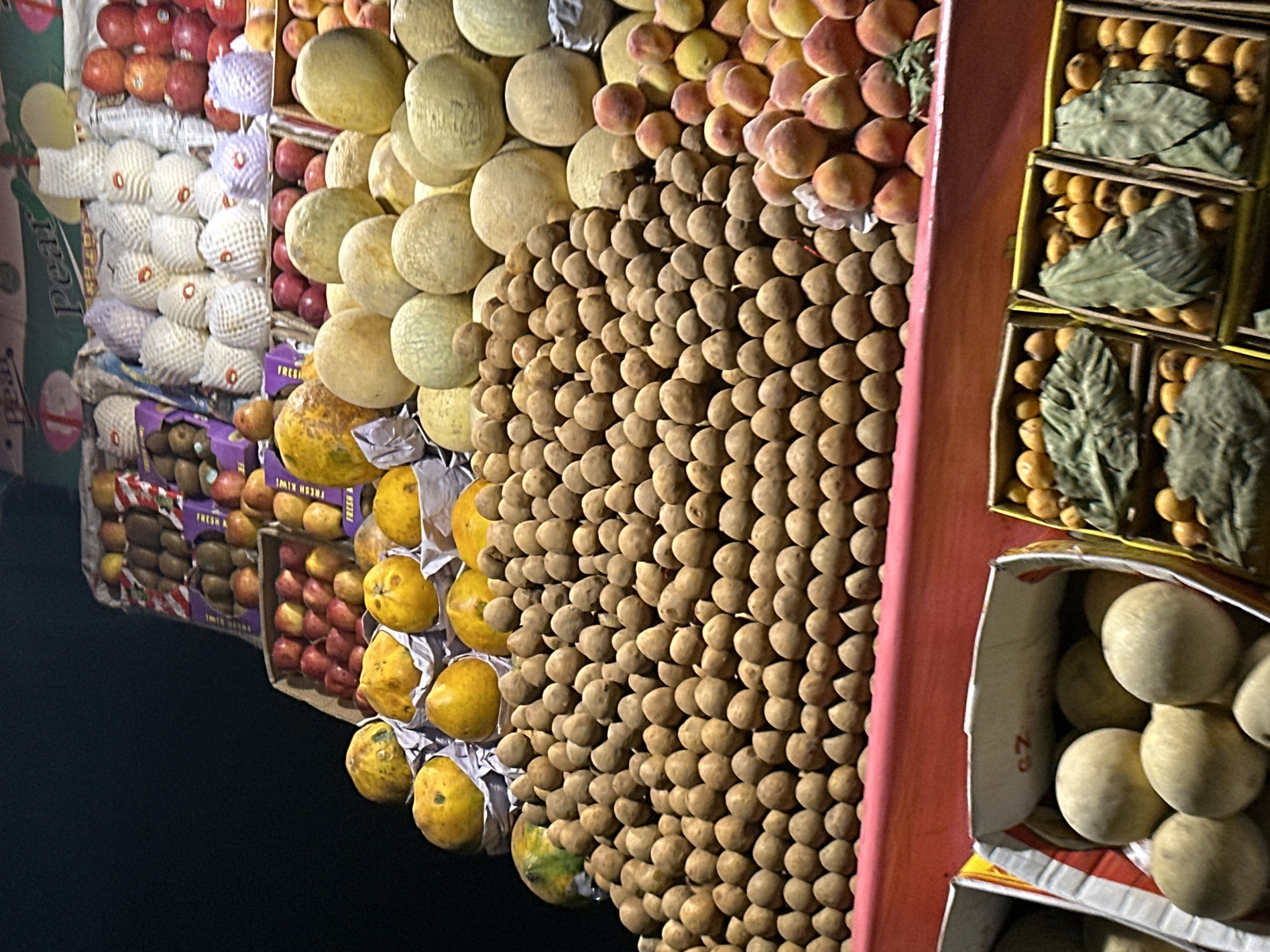 Evening fruit vendors active in Quetta street markets