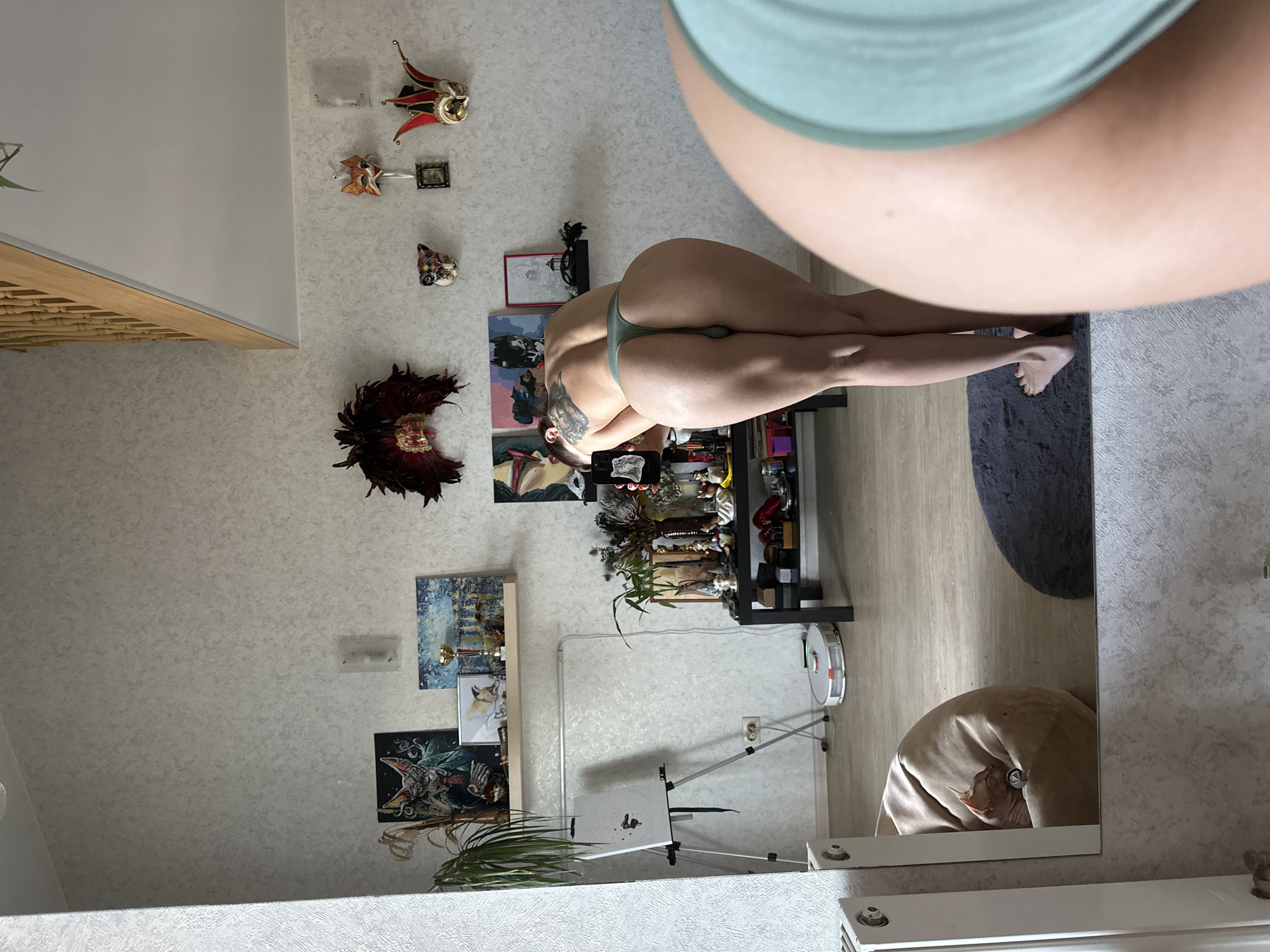 Apartment selfie session in Vladimir with two cats nearby