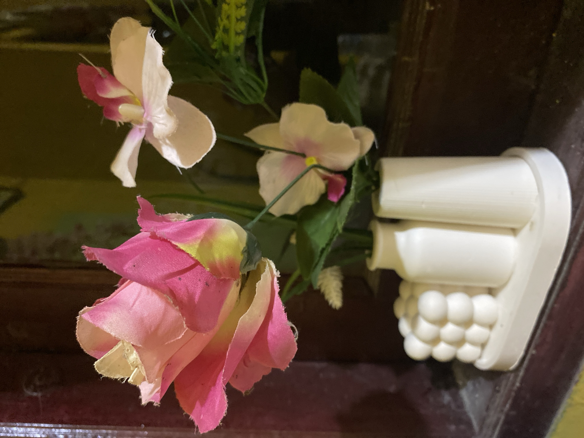 Quiet indoor moments captured in Tanjongkapai: flowers and drinks