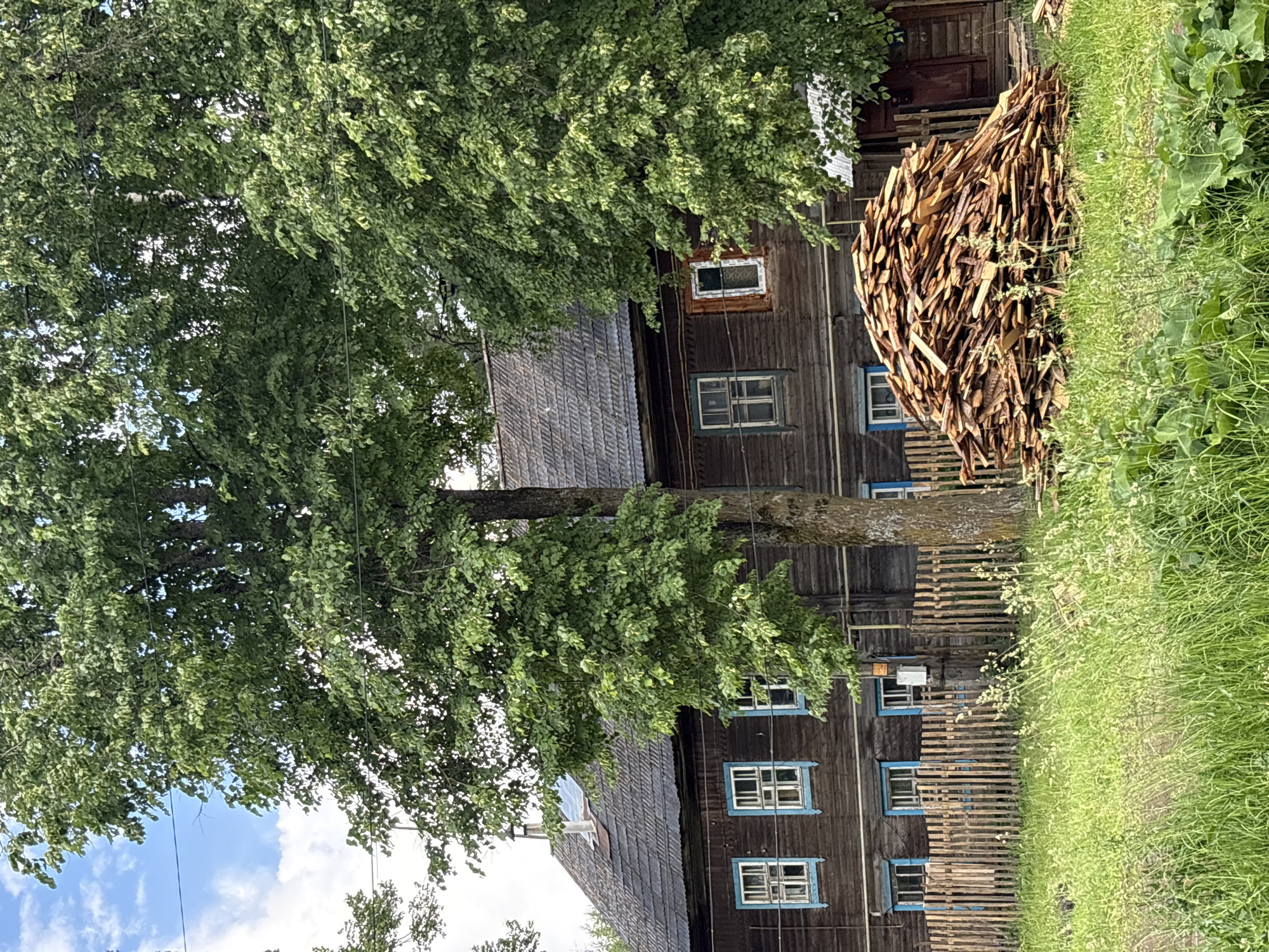 Walking tour through Кумёны, Russia showing monuments and local architecture