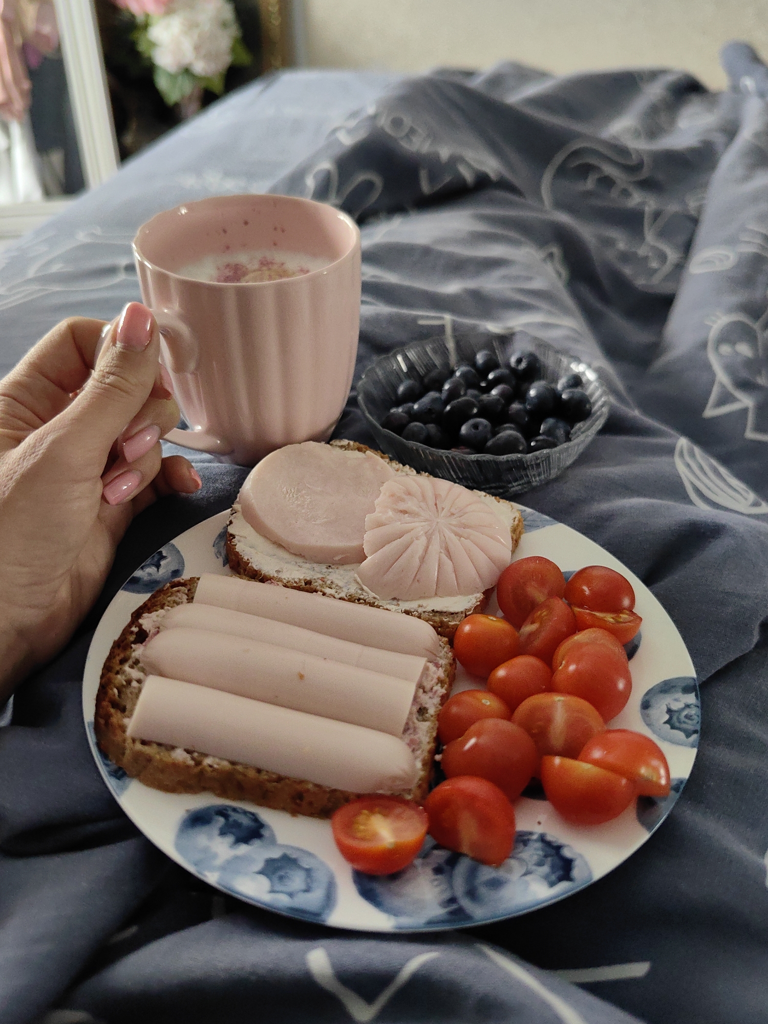 Frothy pink drink and berry spread, styled in Fanipal