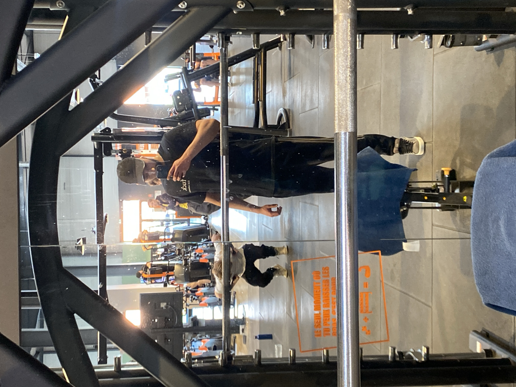 Ordinary gym activity documented at Basic-Fit Hœnheim