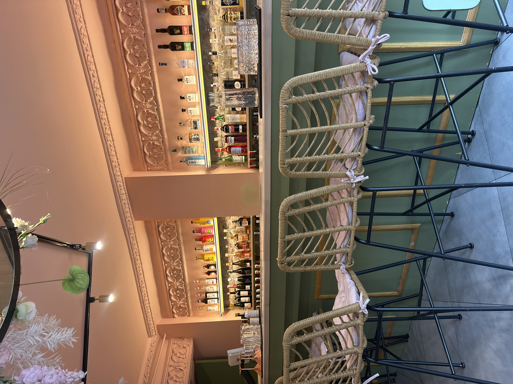 Afternoon in Ternopil: cafe interiors and city streets