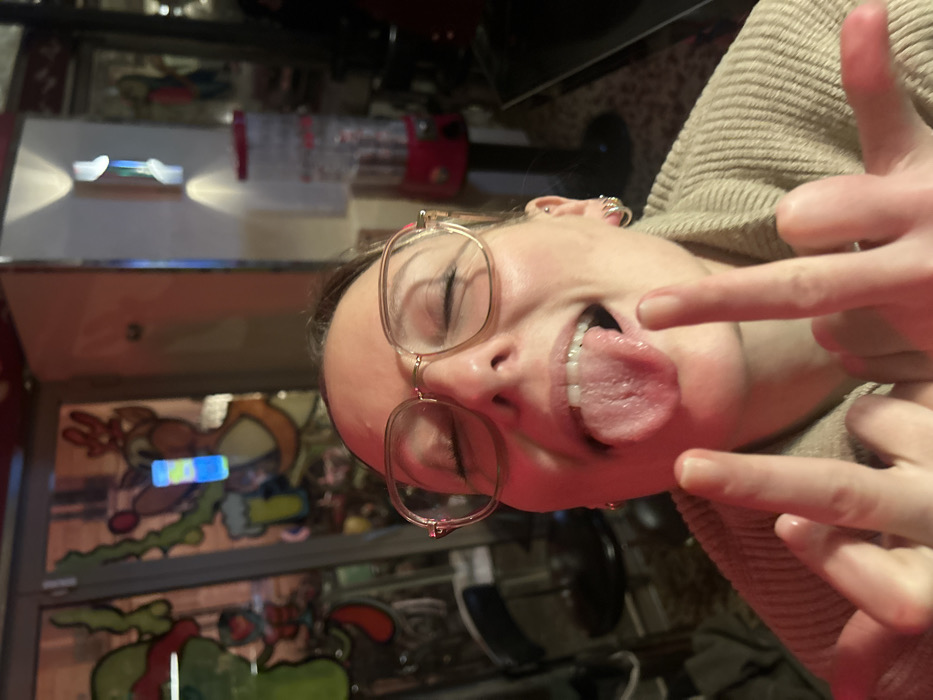 Evening social outing documented across Paris bars and streets
