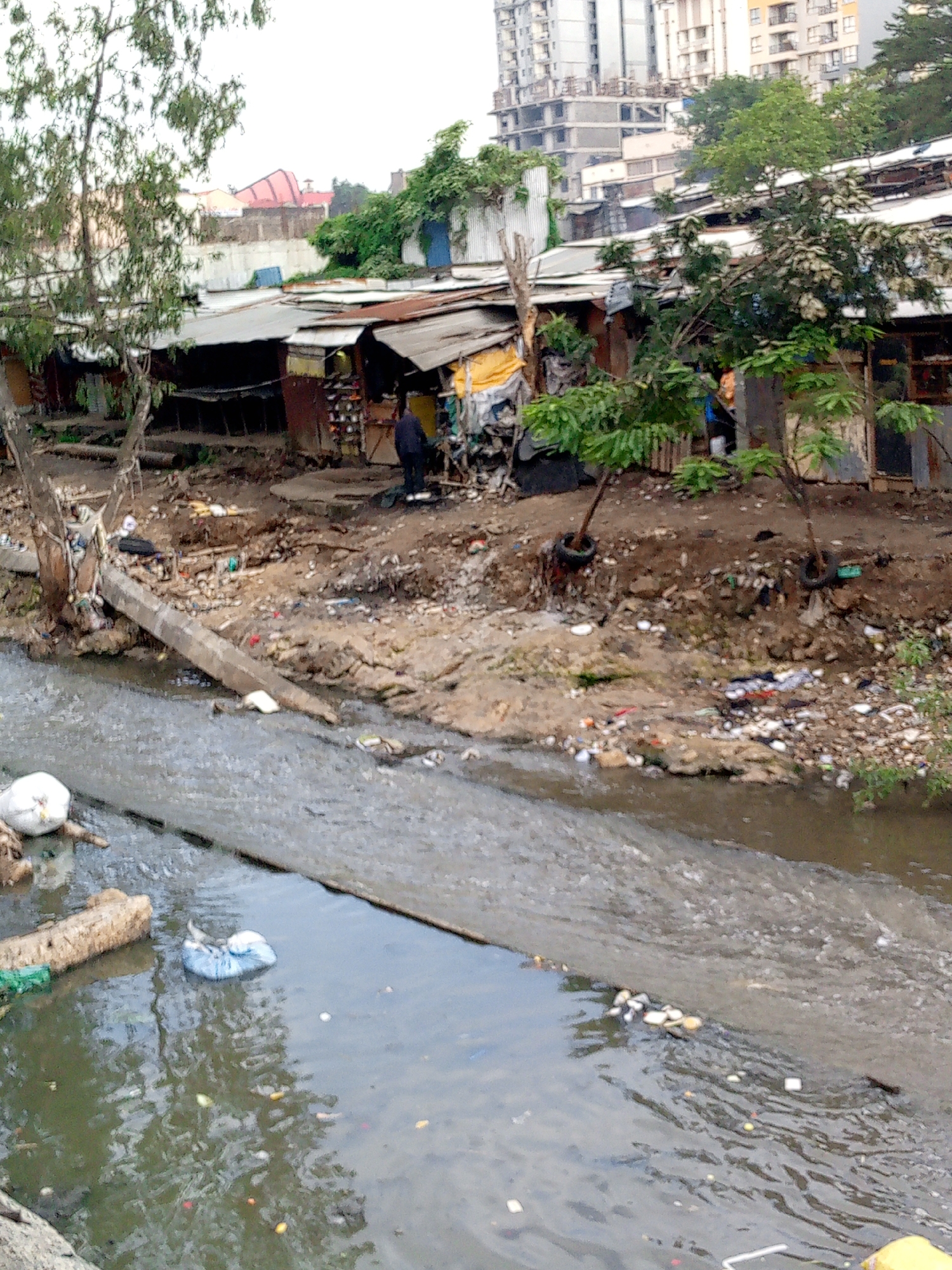 Heavy pollution documented in Nairobi settlement river