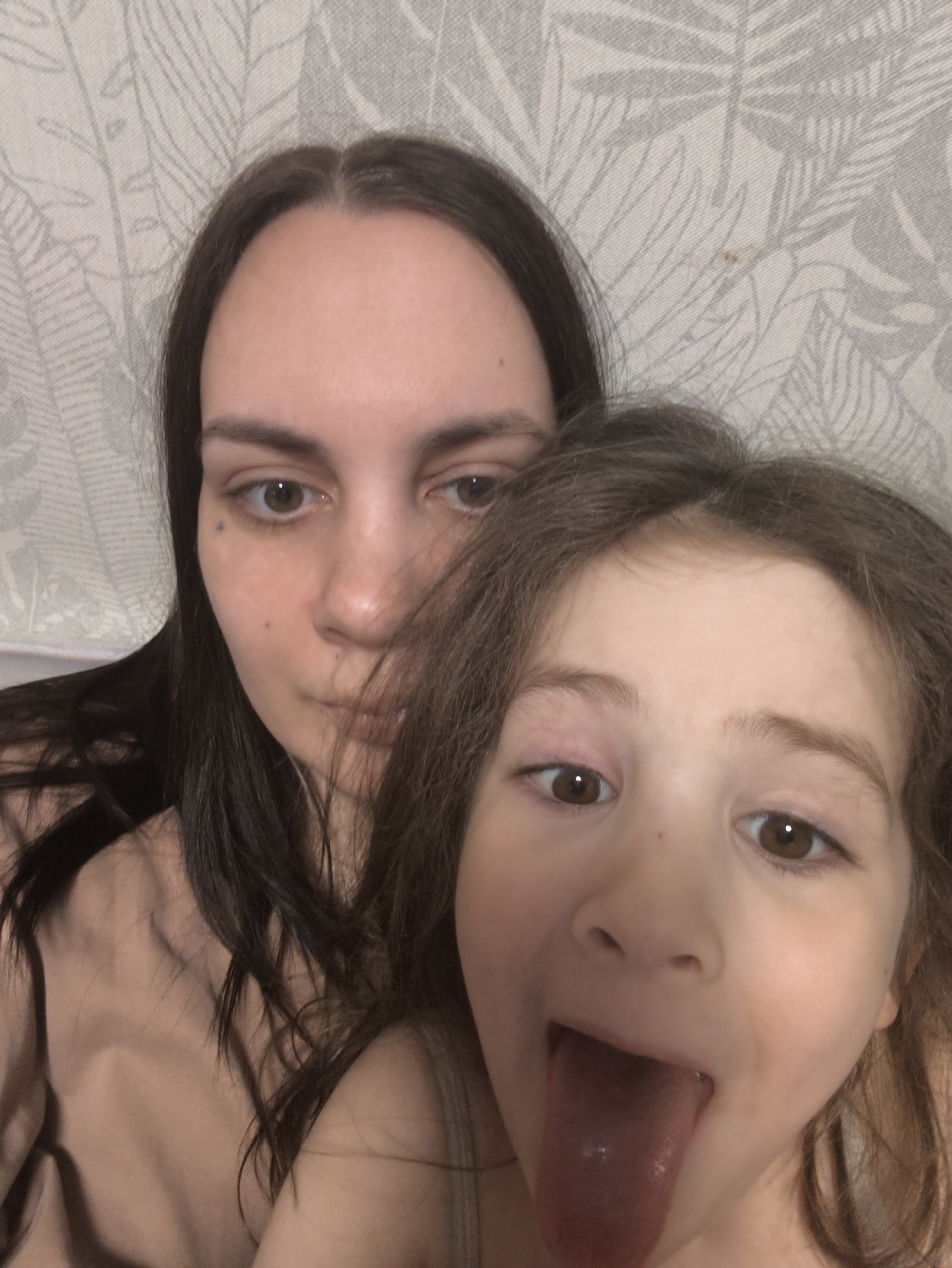Family selfies with Abyssinian cat captured in Chaikovsky home