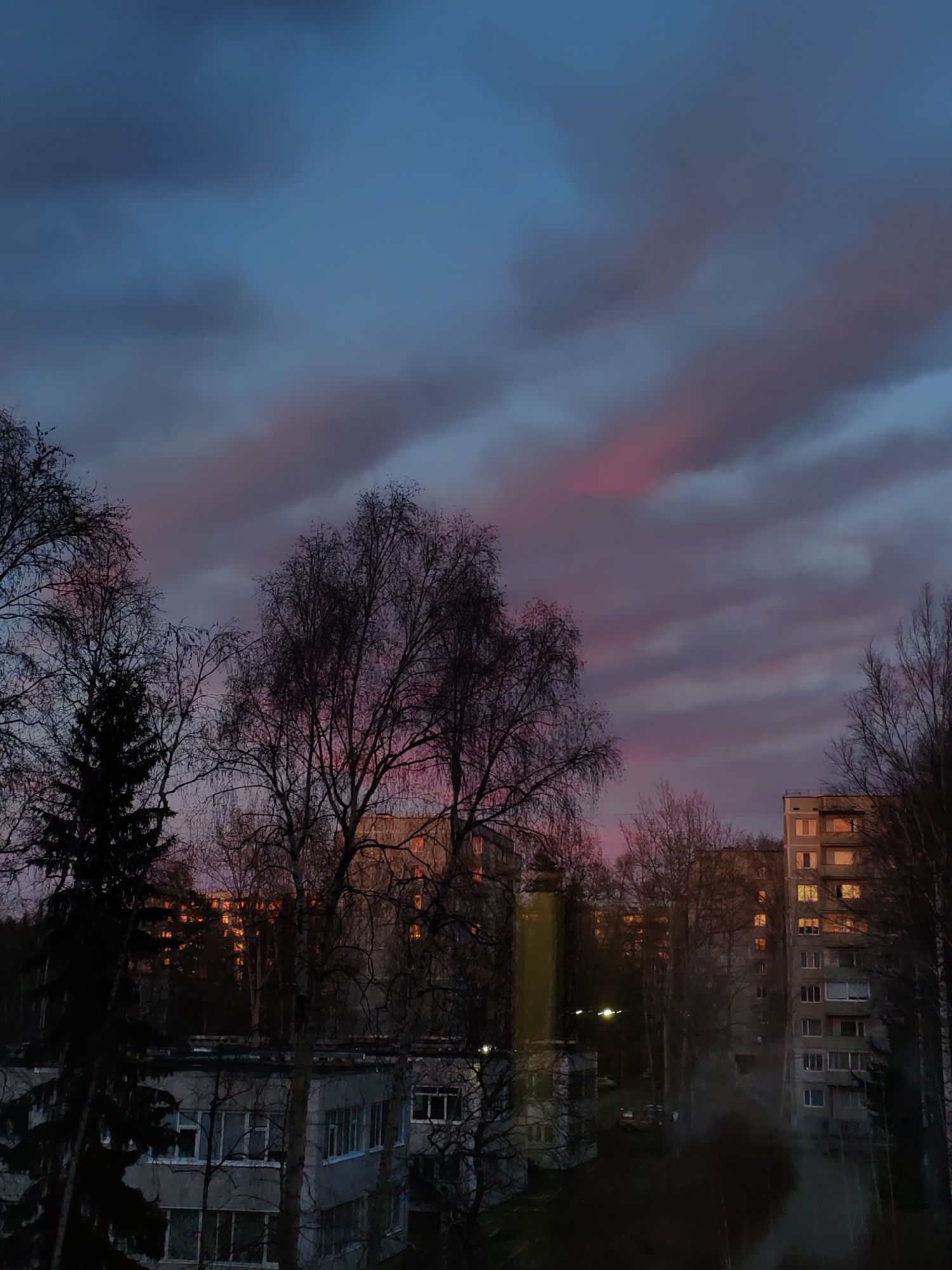 Witness documents evening scenes and selfies in Ust-Ilimsk, Russia