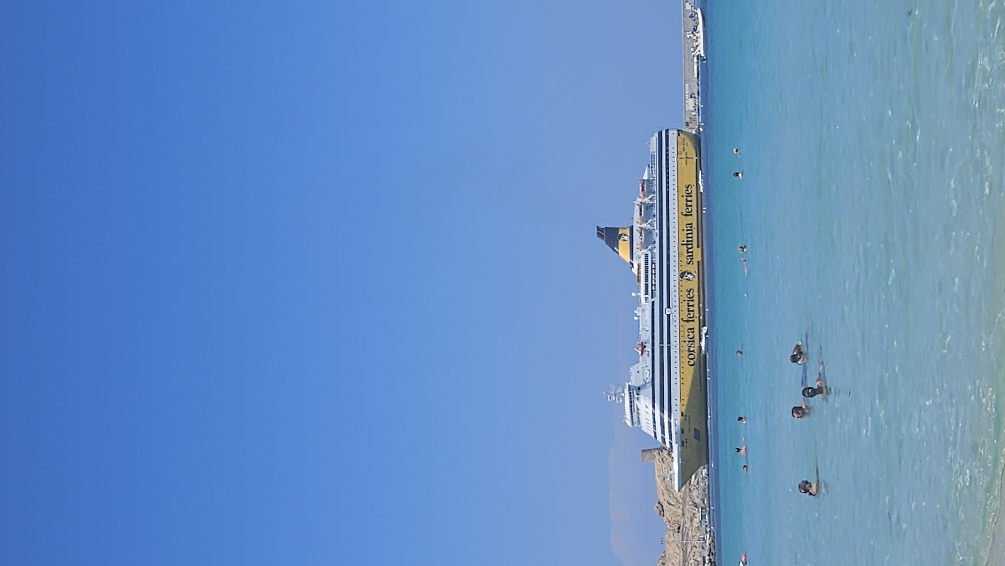 Beach day in L'Île-Rousse: ferry, crowds, and lunch