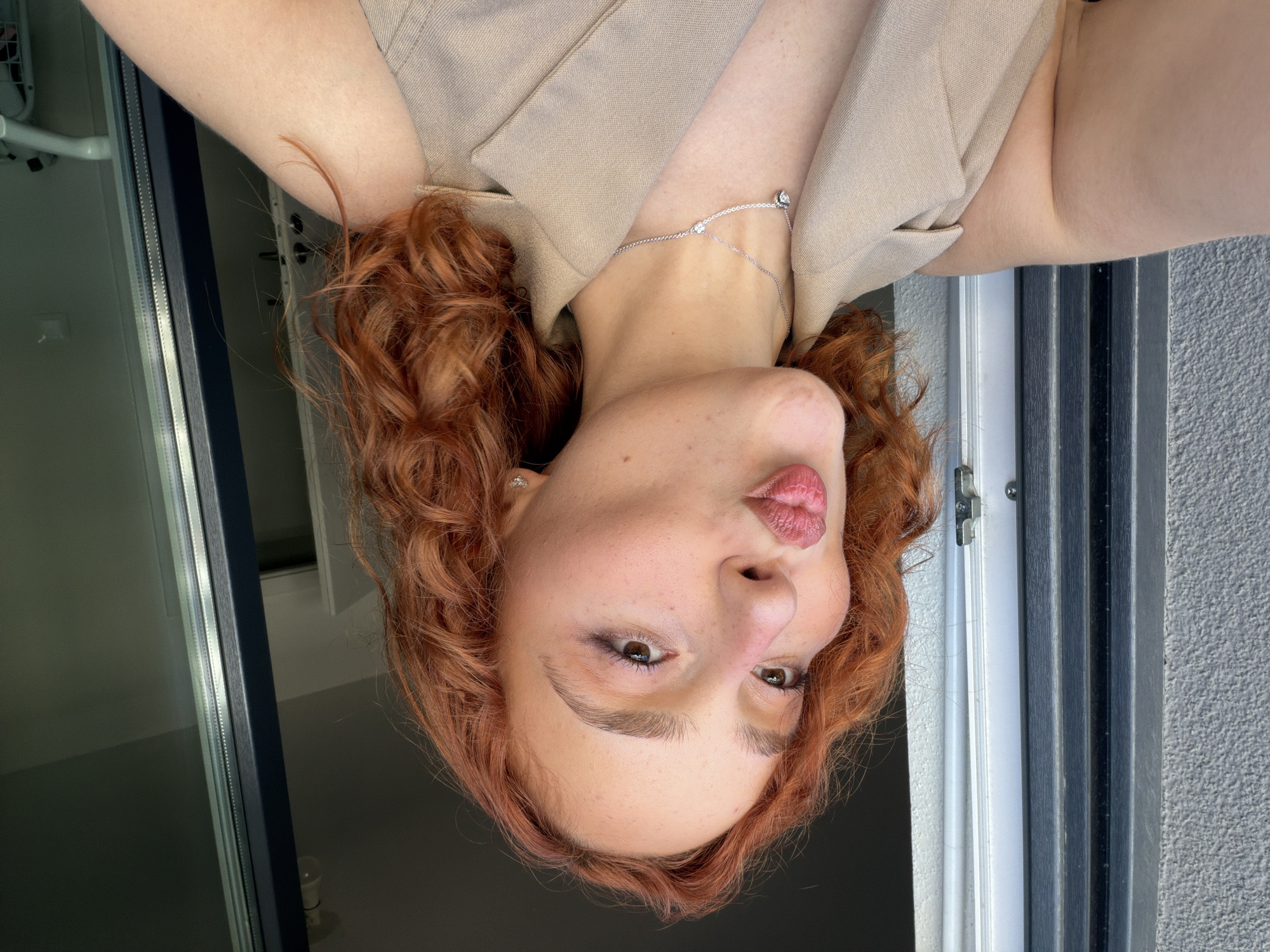 Quick selfie session at home in Strasbourg