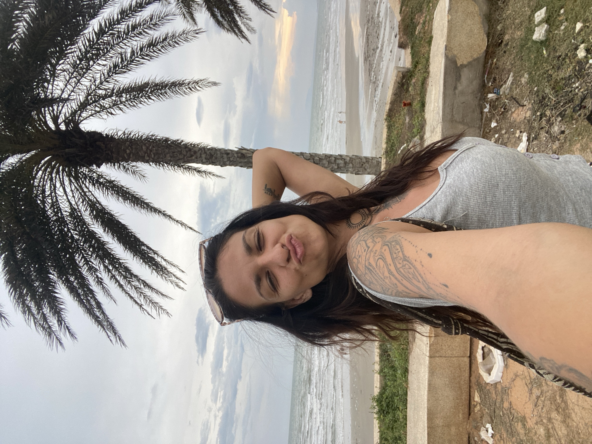 Selfies and street scenes along Mũi Né's beachfront promenade