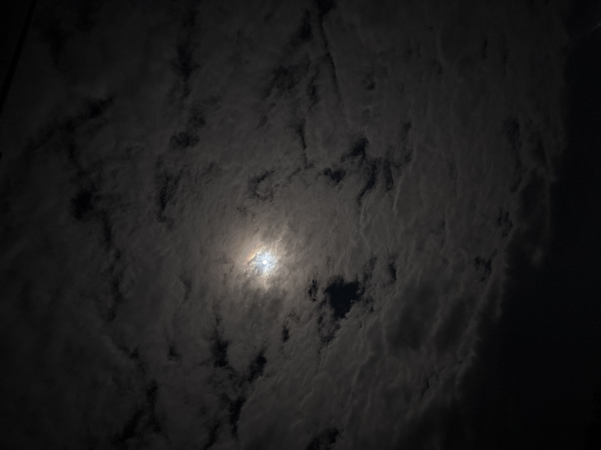 Evening observations in Zlatograd capture sky and street conditions
