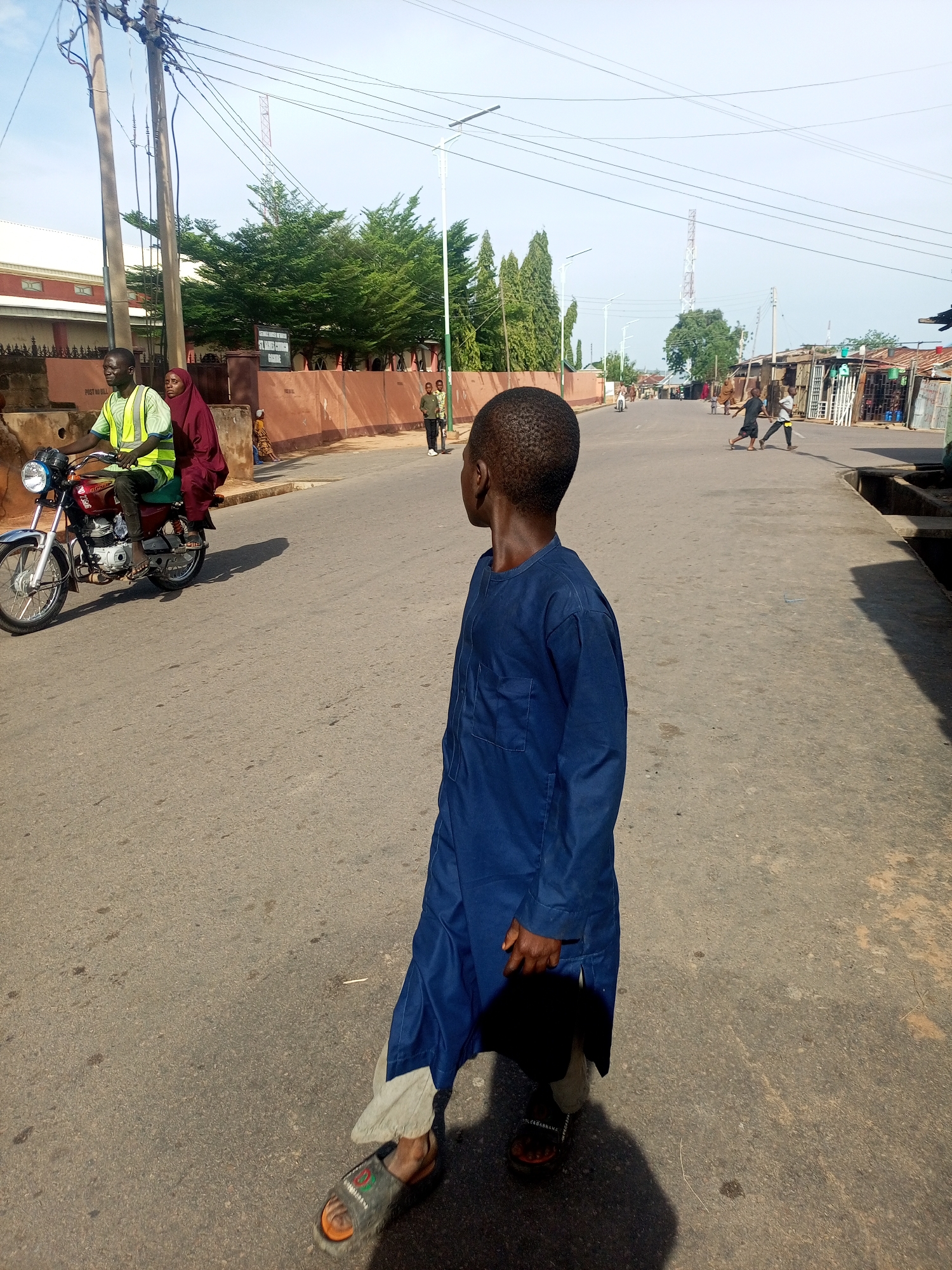 Daily Life Documented Across Unknown African Urban Area