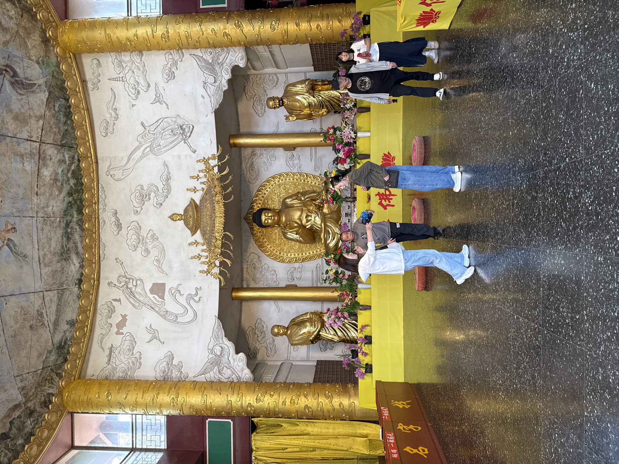Late night temple activity documented in Shizhong, China