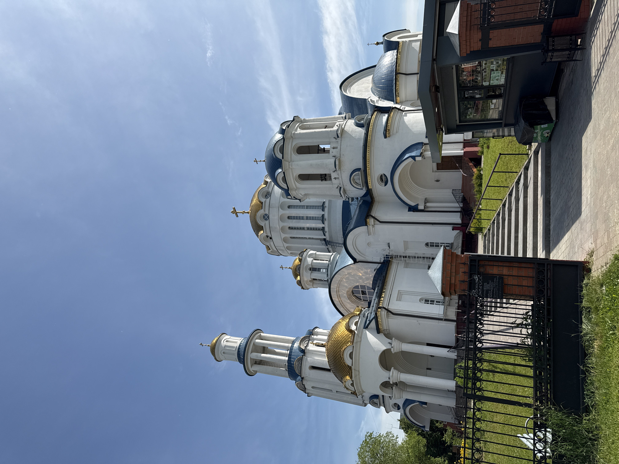 Tourist takes selfies at Moscow Orthodox church