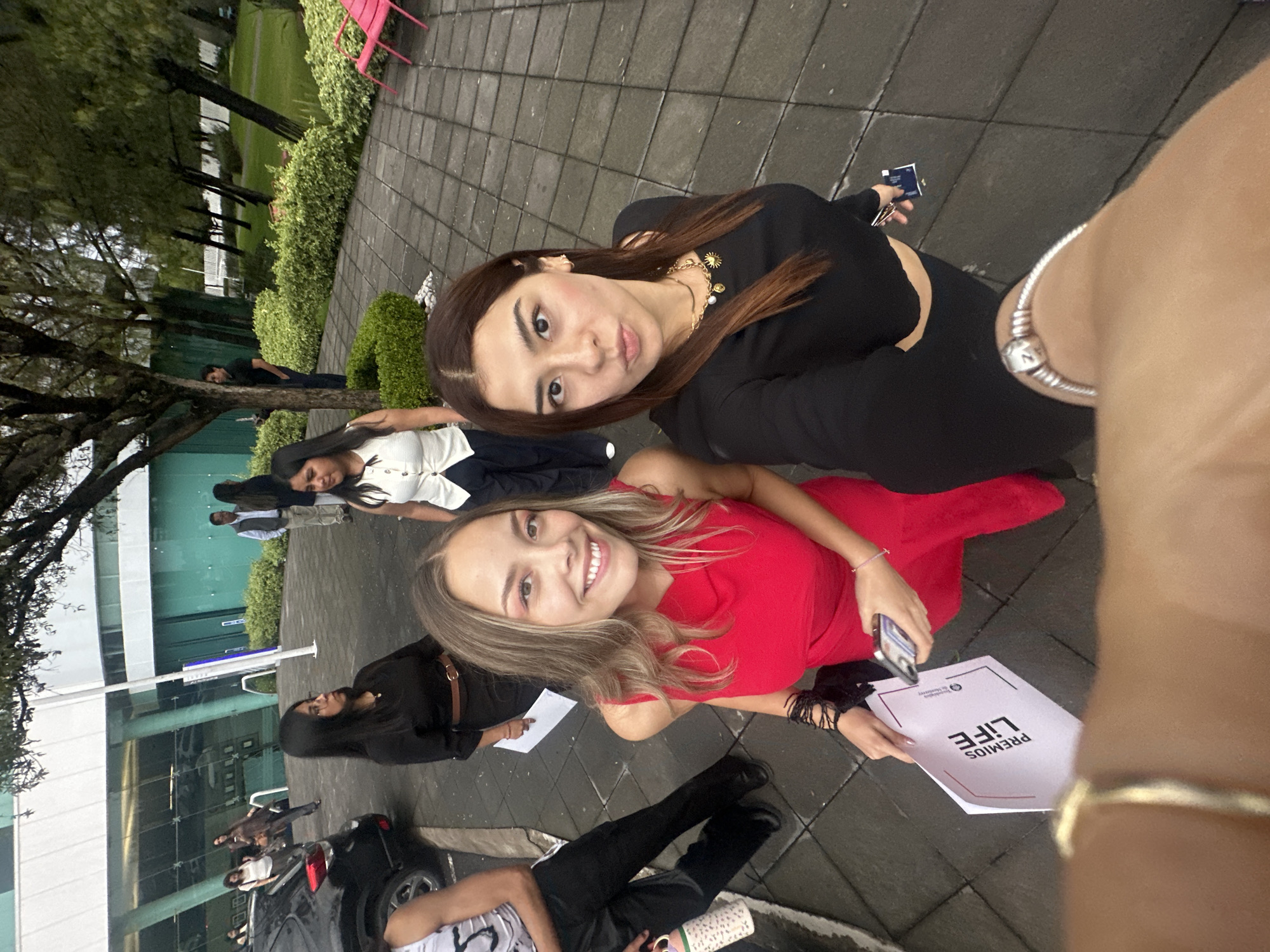 Night out at a Puebla awards event, red dresses and excitement
