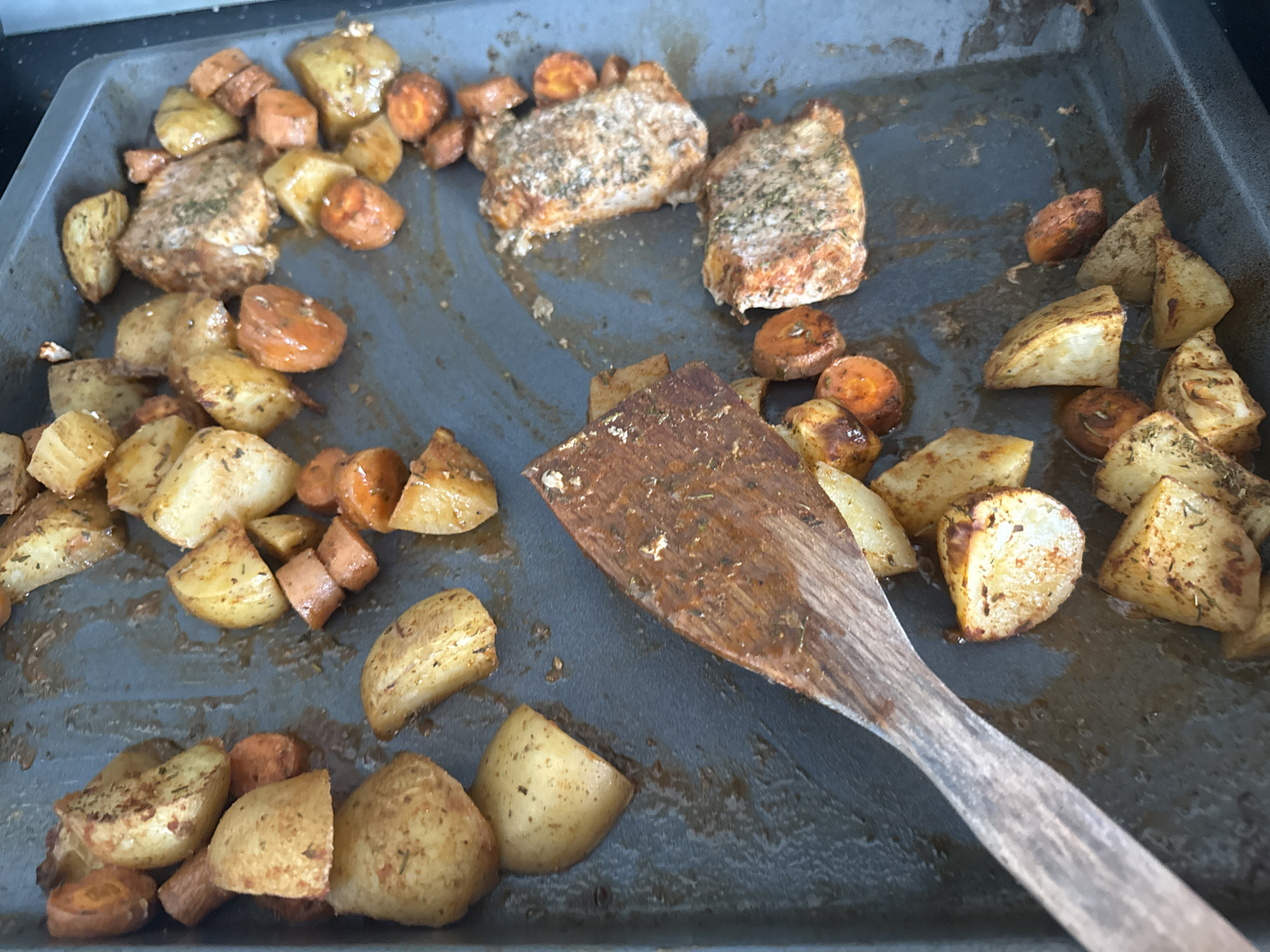 Sunday morning scenes: meal cleanup and toys in Sofia