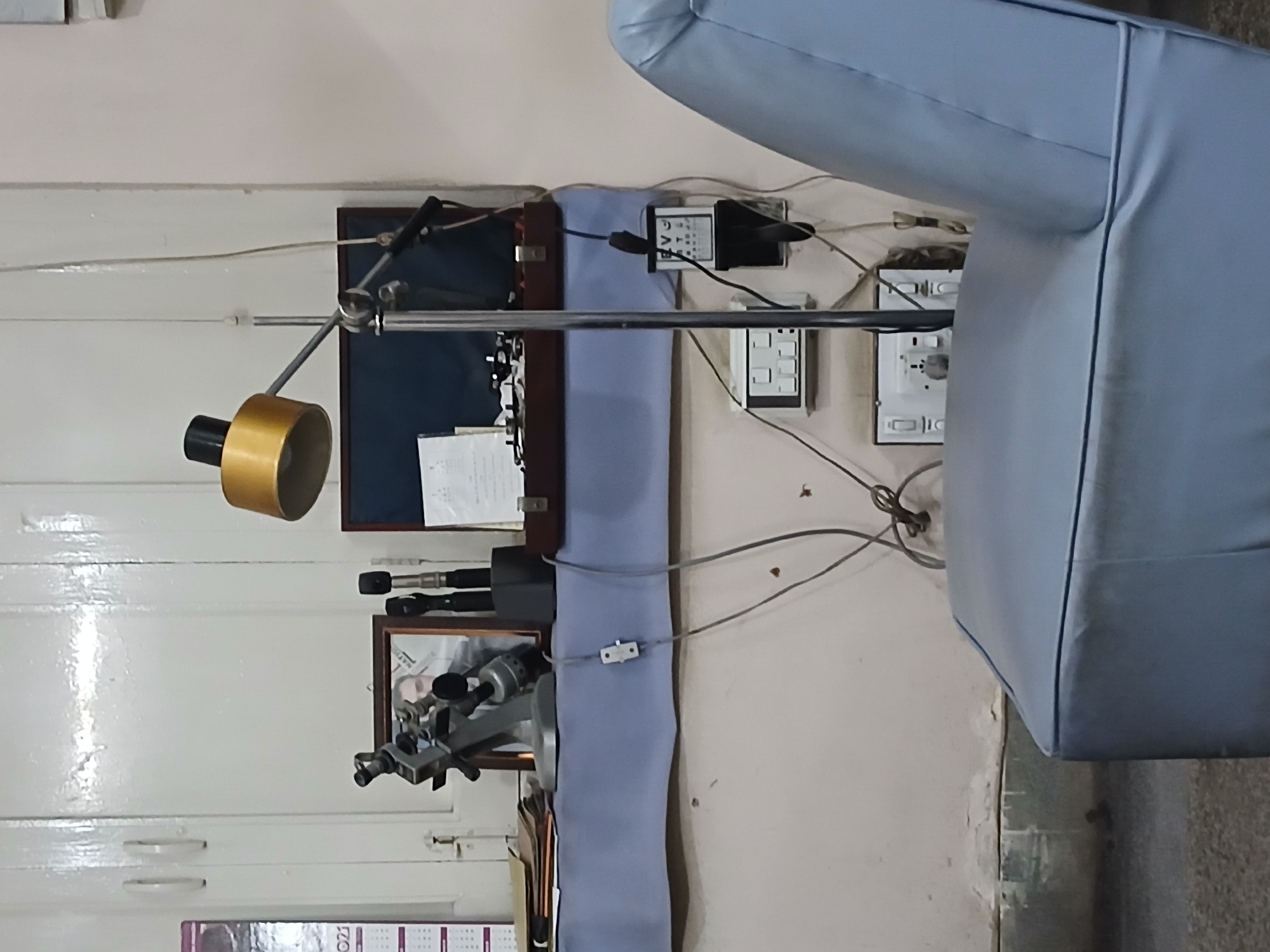 Professional service offices documented in Quetta during afternoon hours