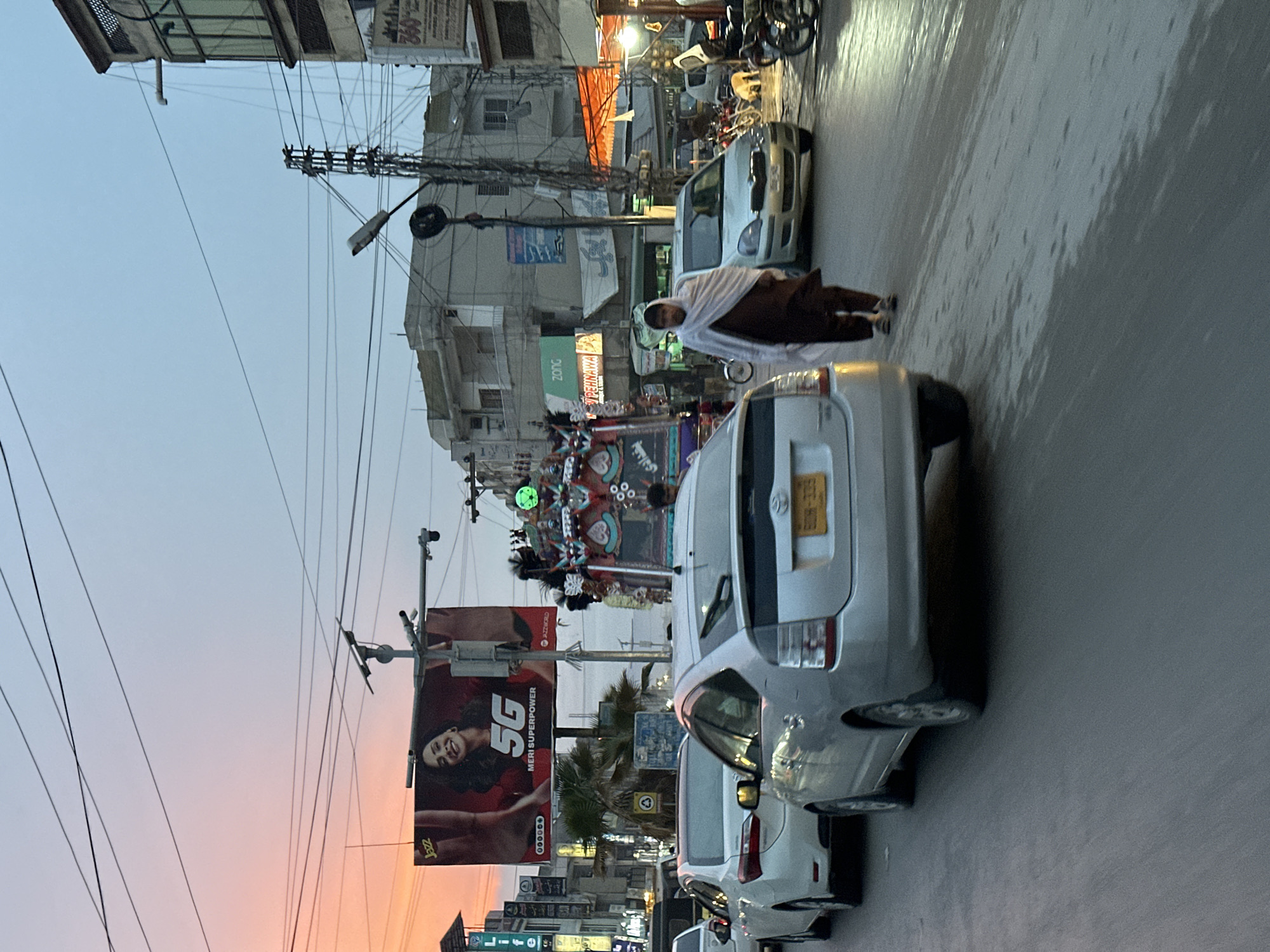 Street scene captured in Quetta during gradient sky conditions