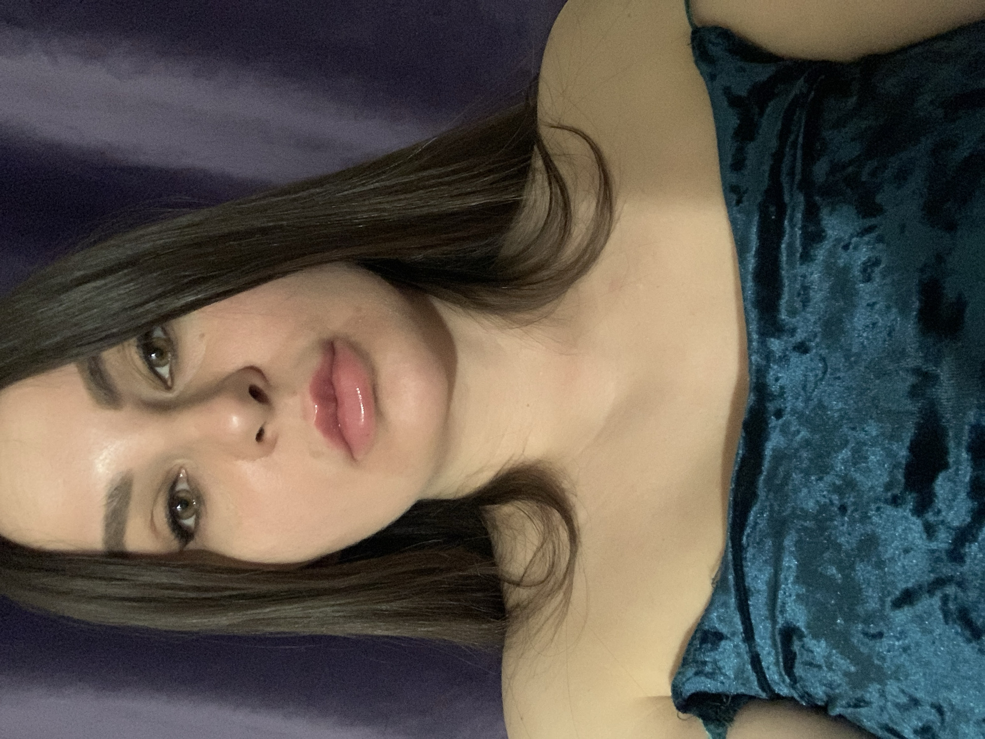 Quiet morning at home, selfies and downtime
