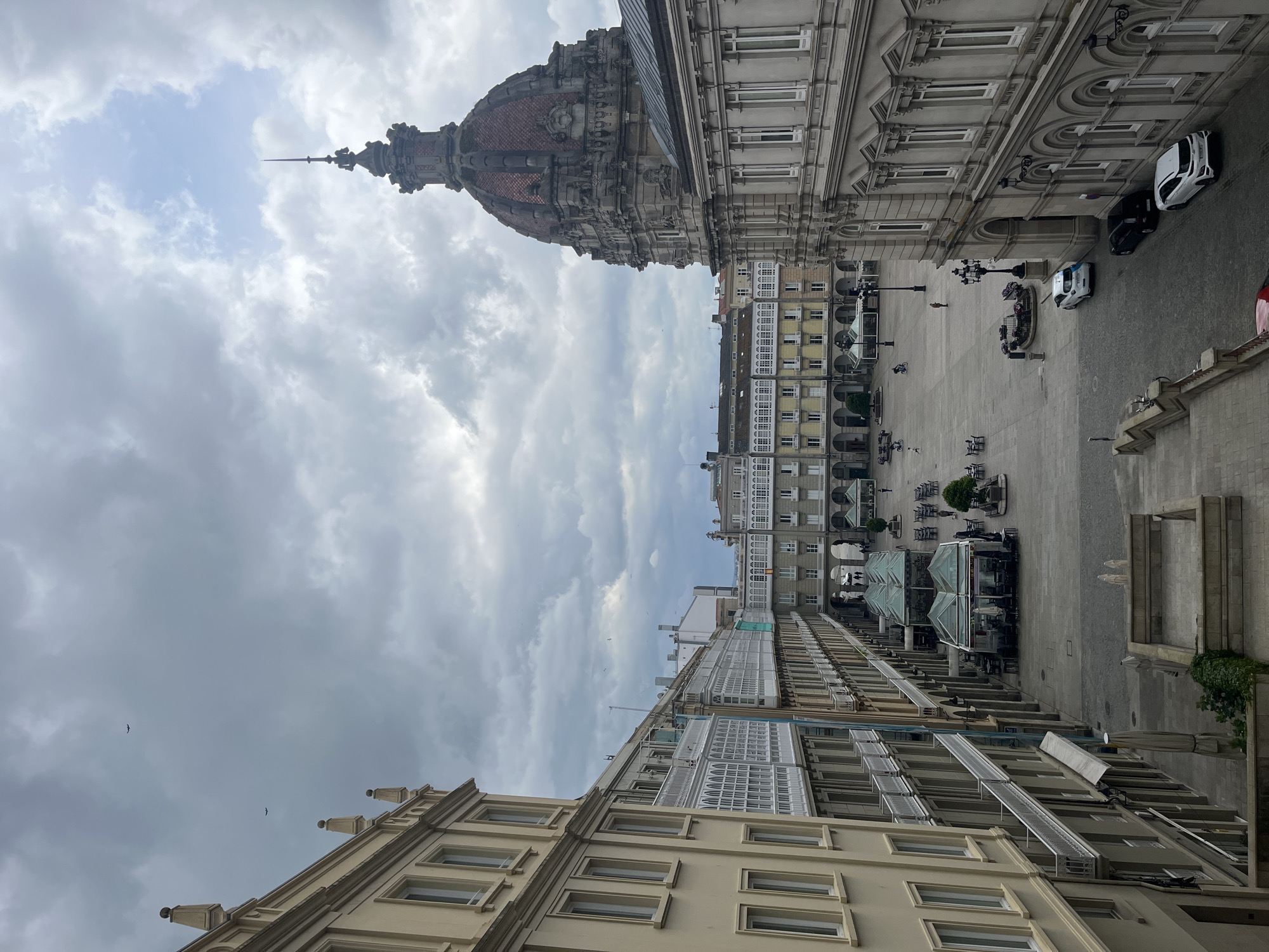 Ordinary afternoon moments captured across A Coruña city center