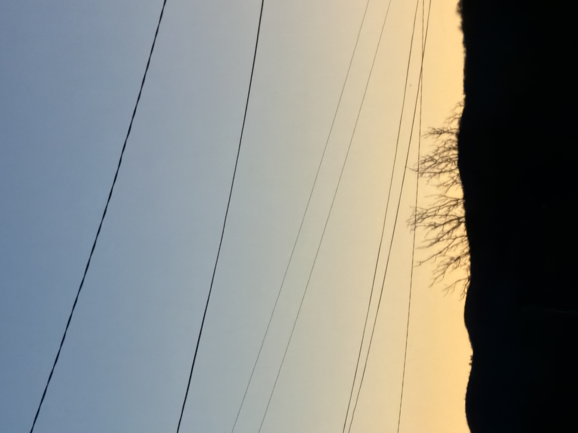 Power lines and blue sky captured in Zlatna Panega