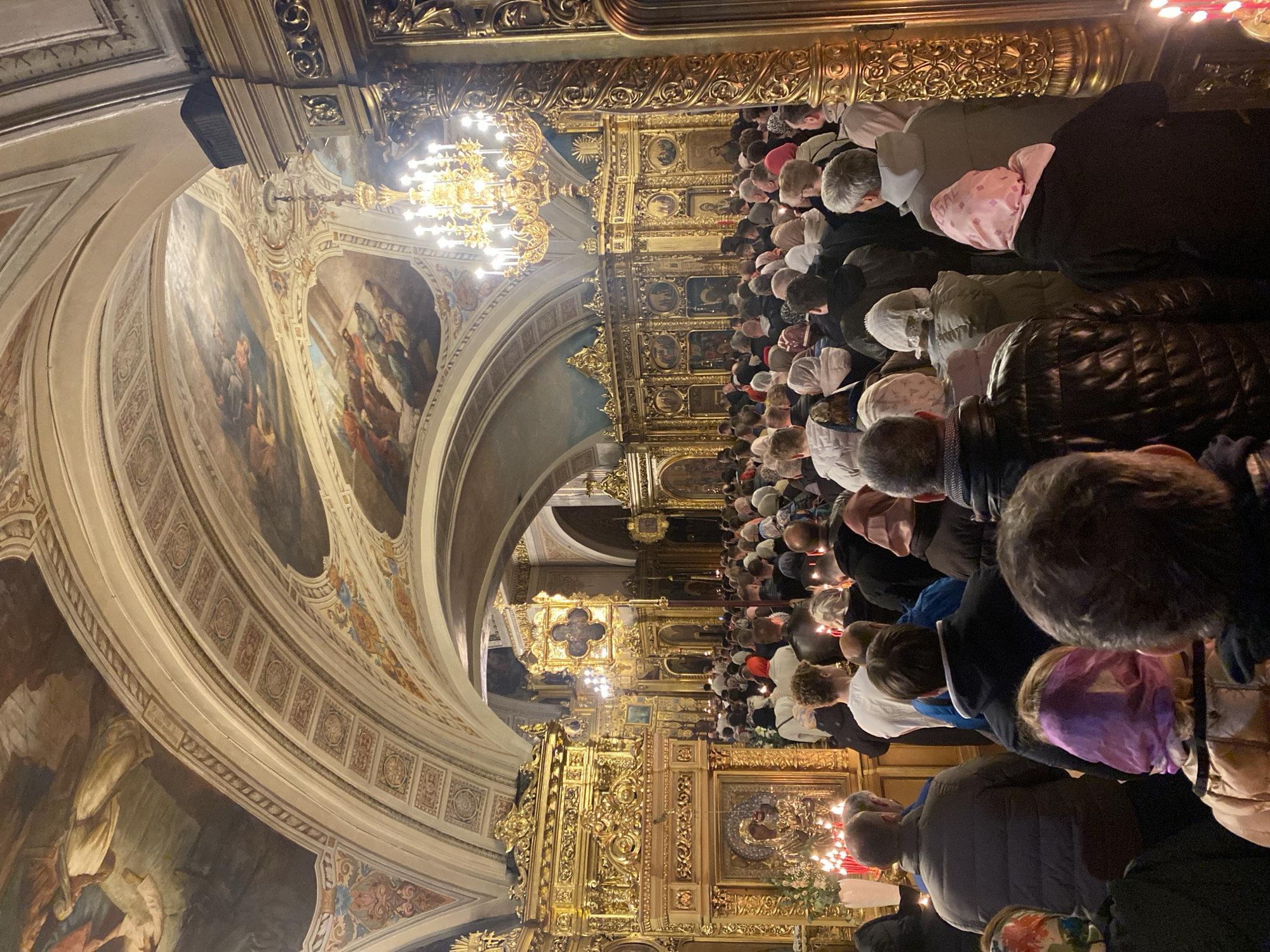 Evening worship service observed at ornate Moscow cathedral