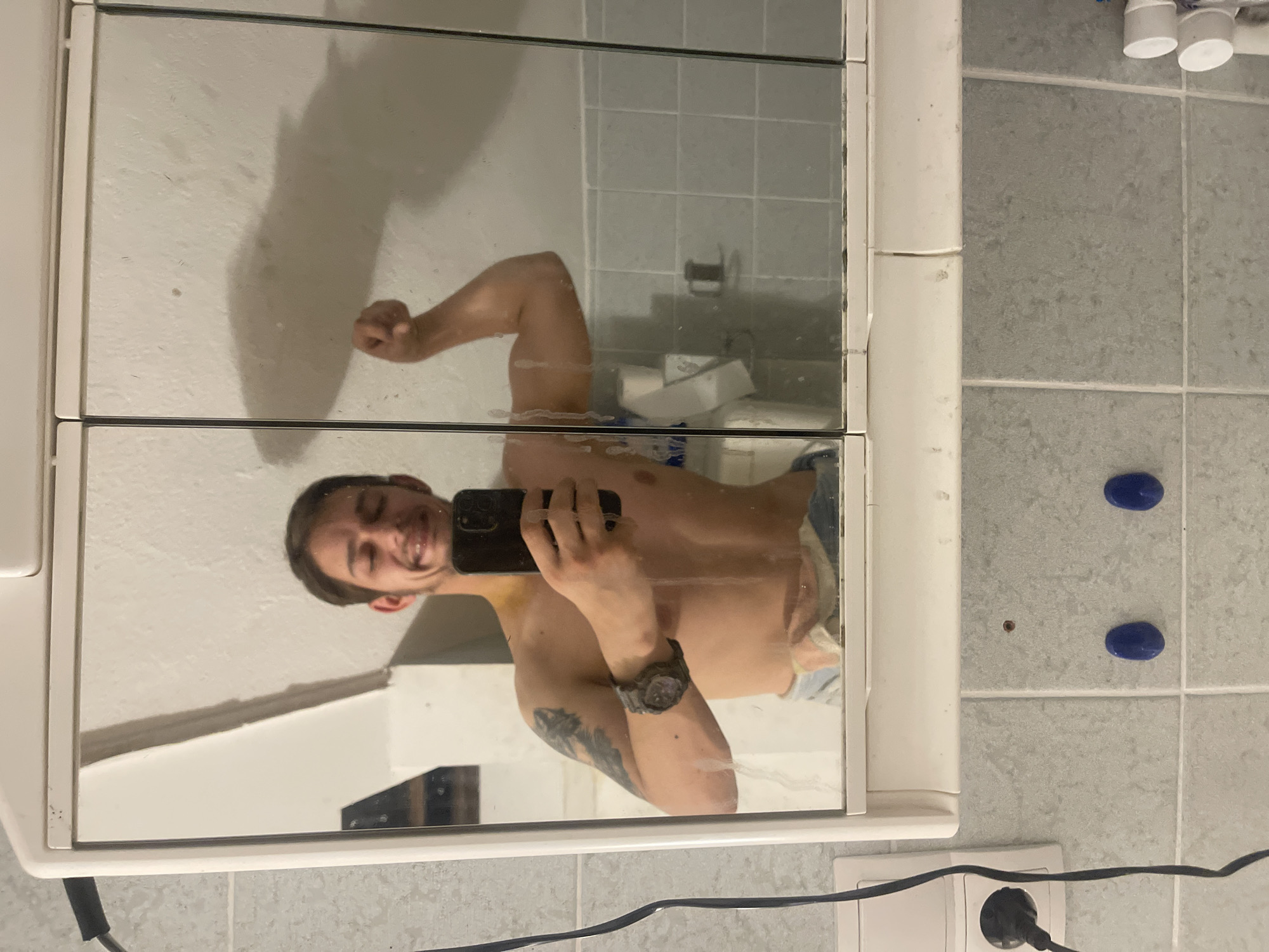 Man takes bathroom mirror selfie early Sunday morning
