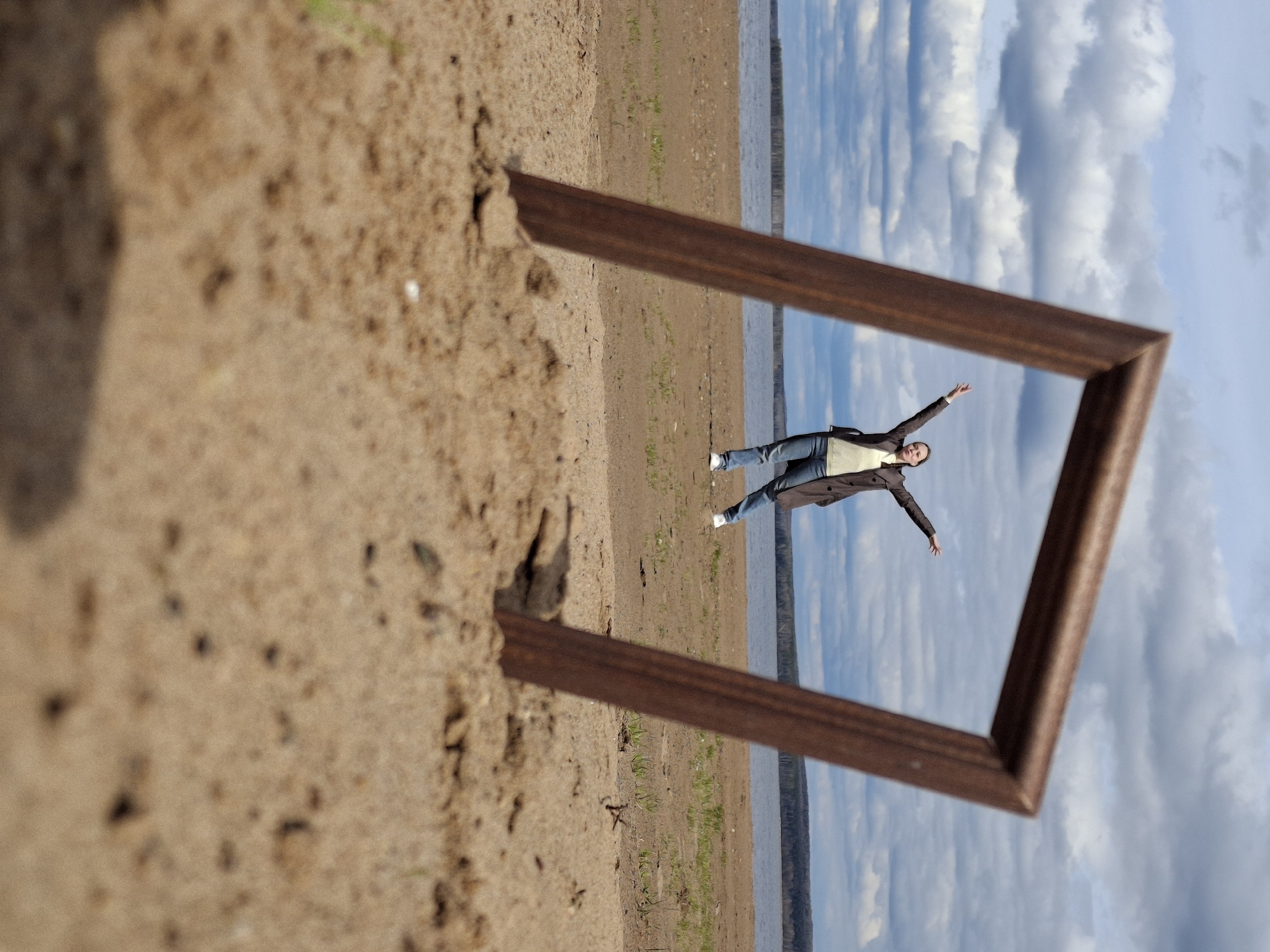 Visitor documents artistic beach outing in Chaikovsky, Russia