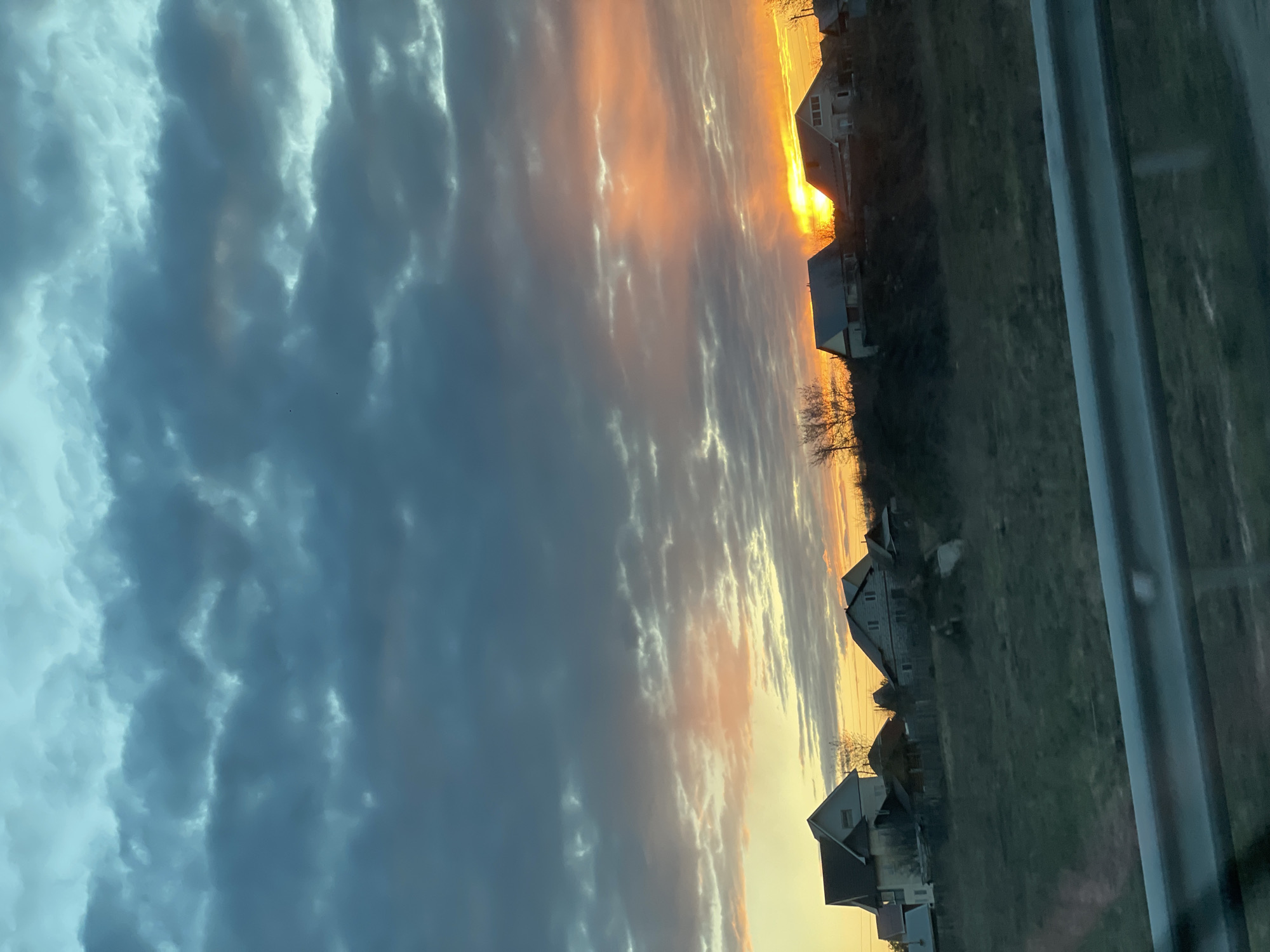 Dramatic sunset captured over rural Malaya Ven'ya, Russia