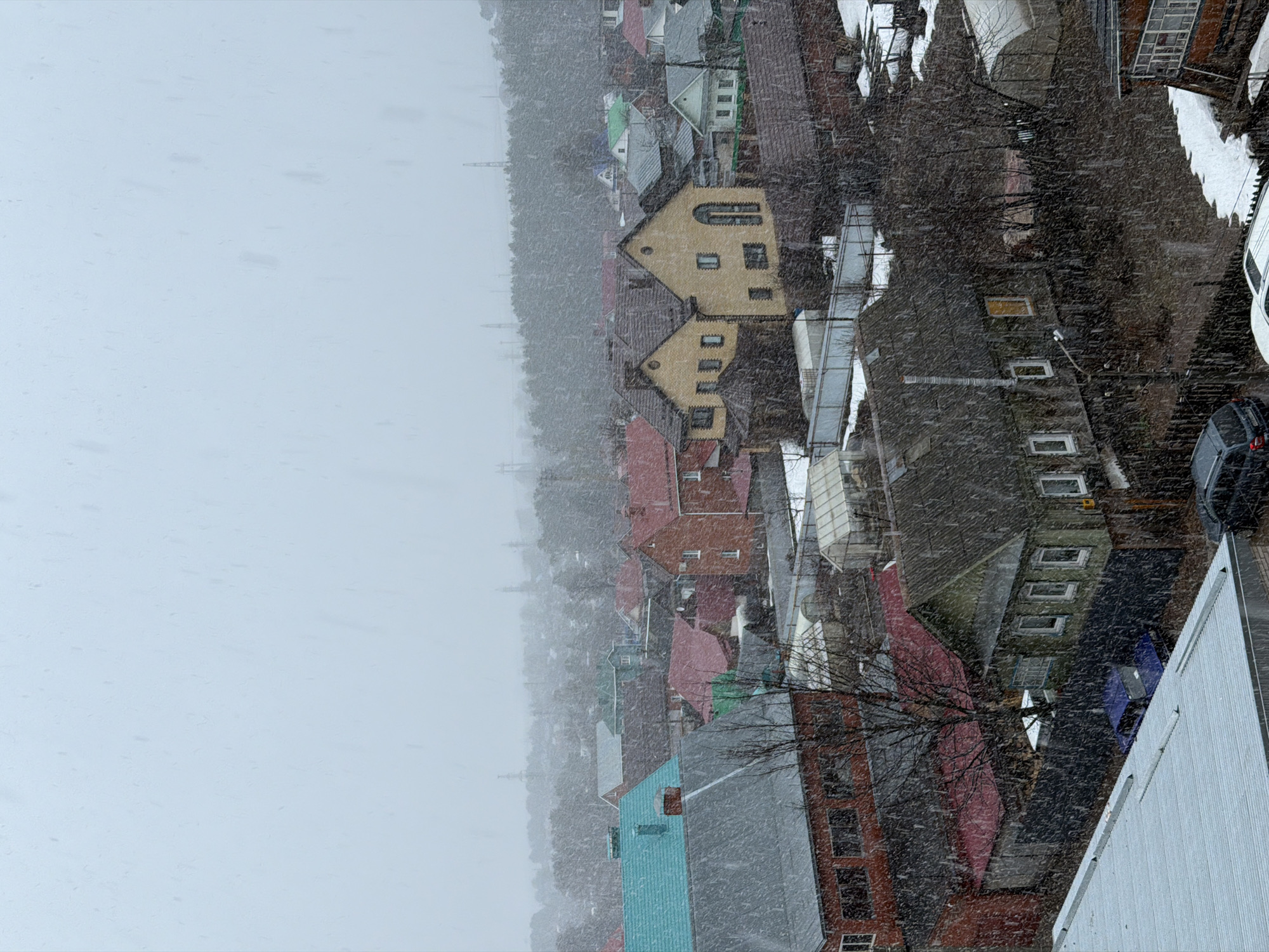 Spring weather transition from snow to rain observed in Chaikovsky