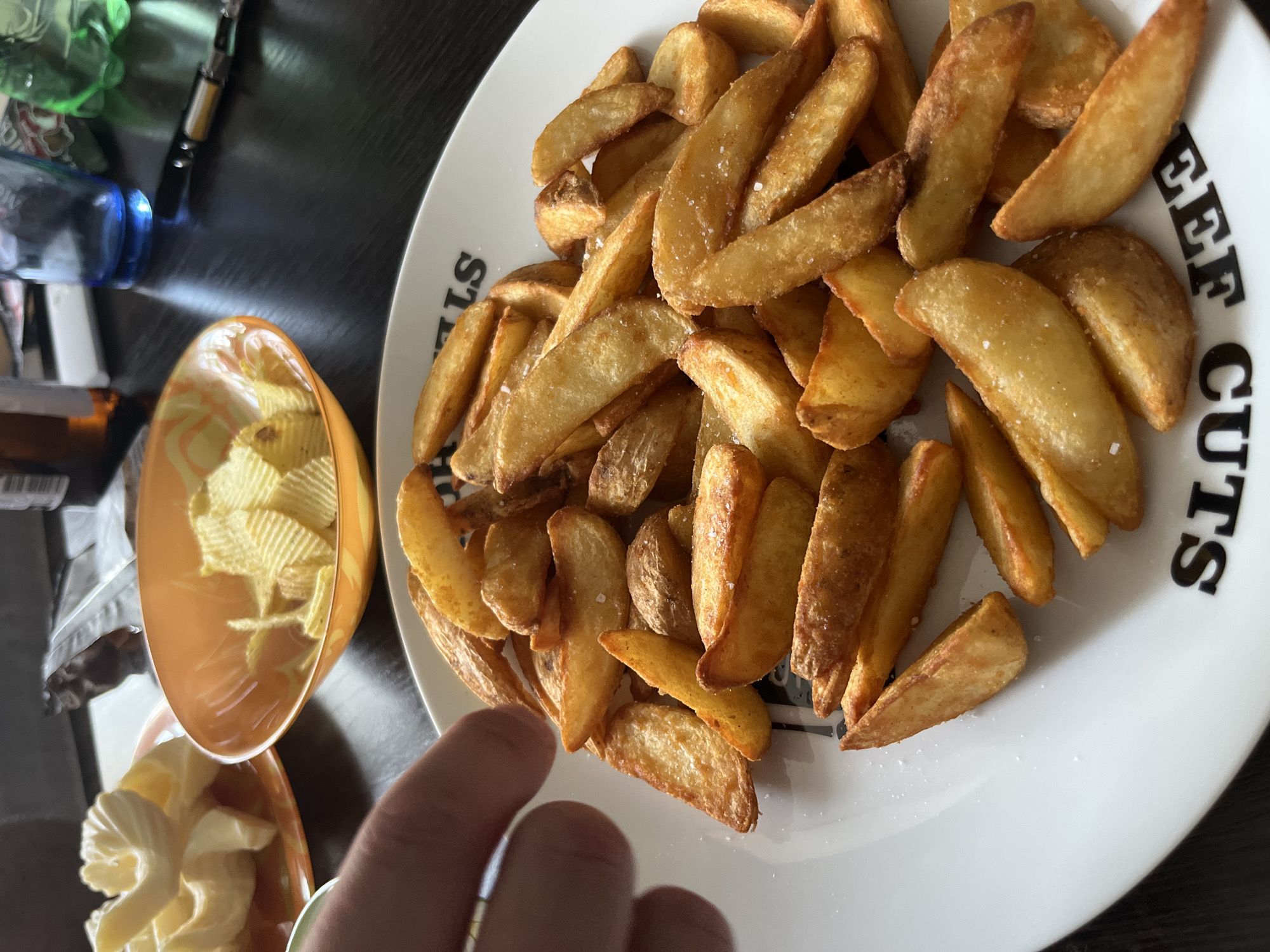 Family gathering documented in Rusanovo with meals and activities