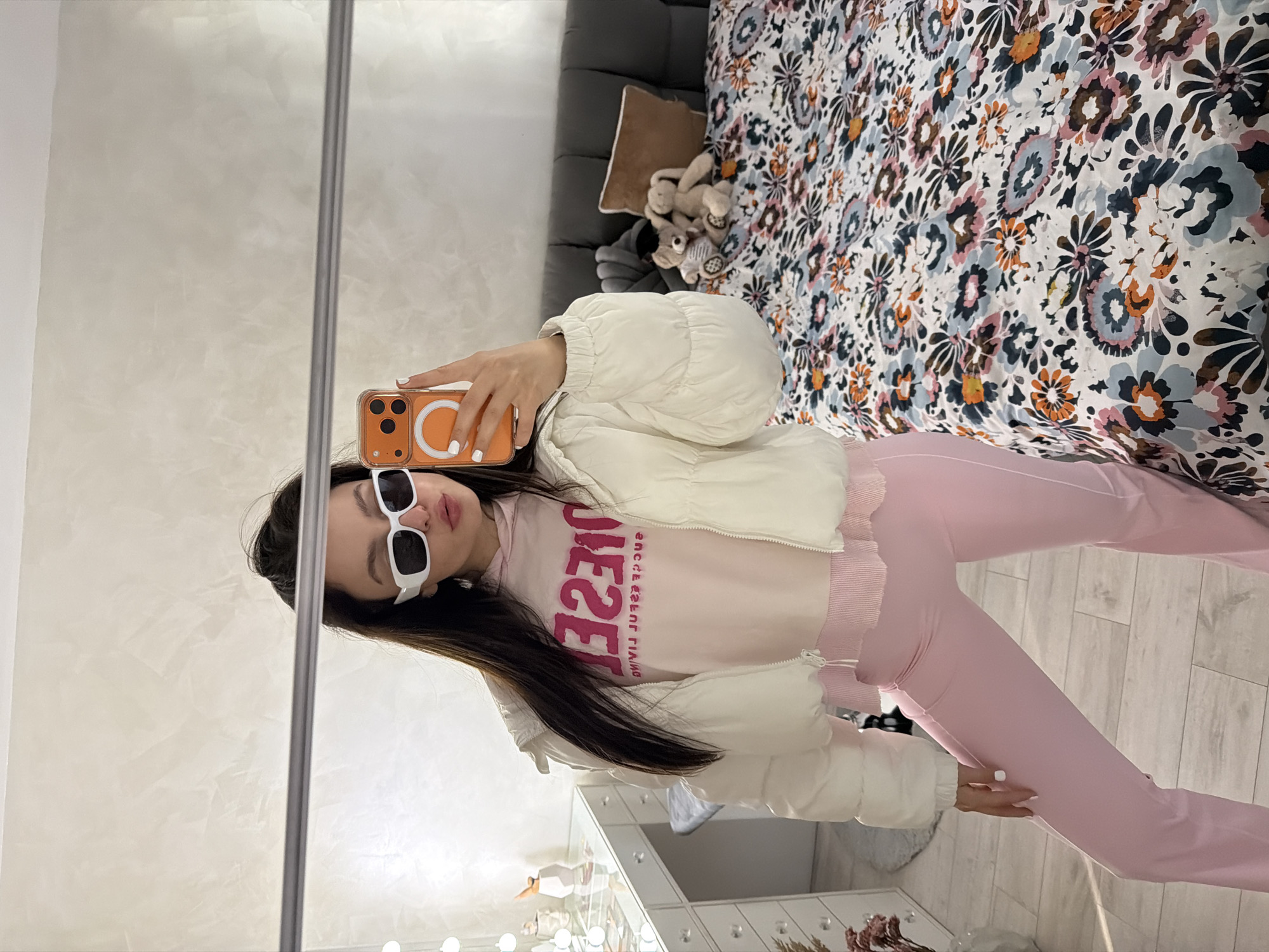 Woman takes mirror selfies with golden retriever in Pernik