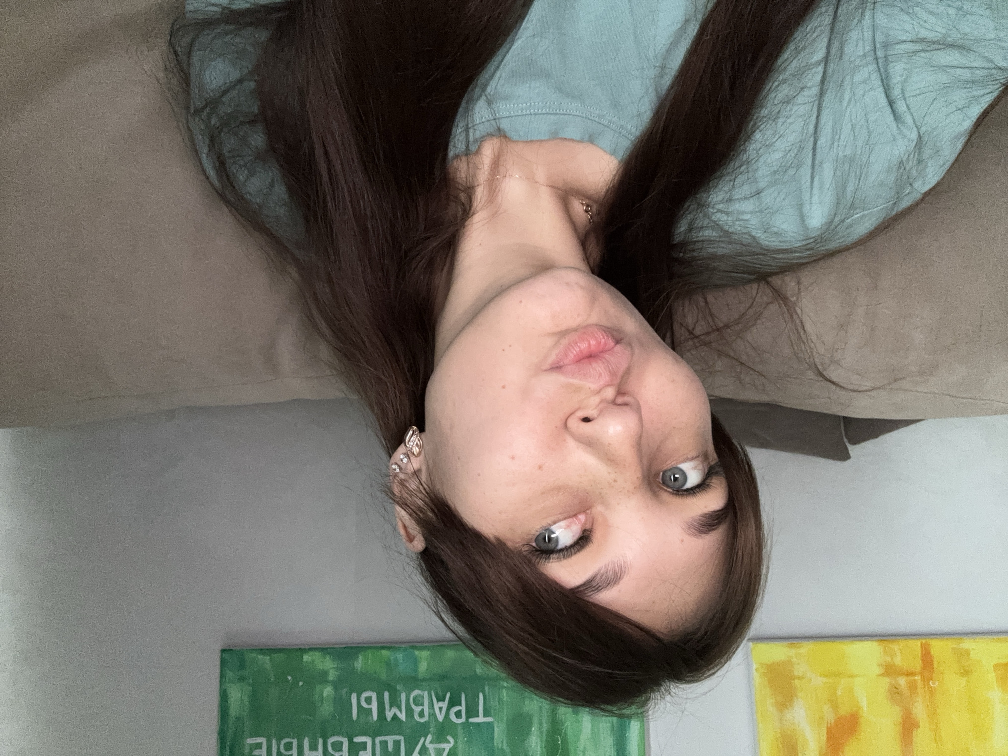 Casual selfie session at home in Novokuznetsk