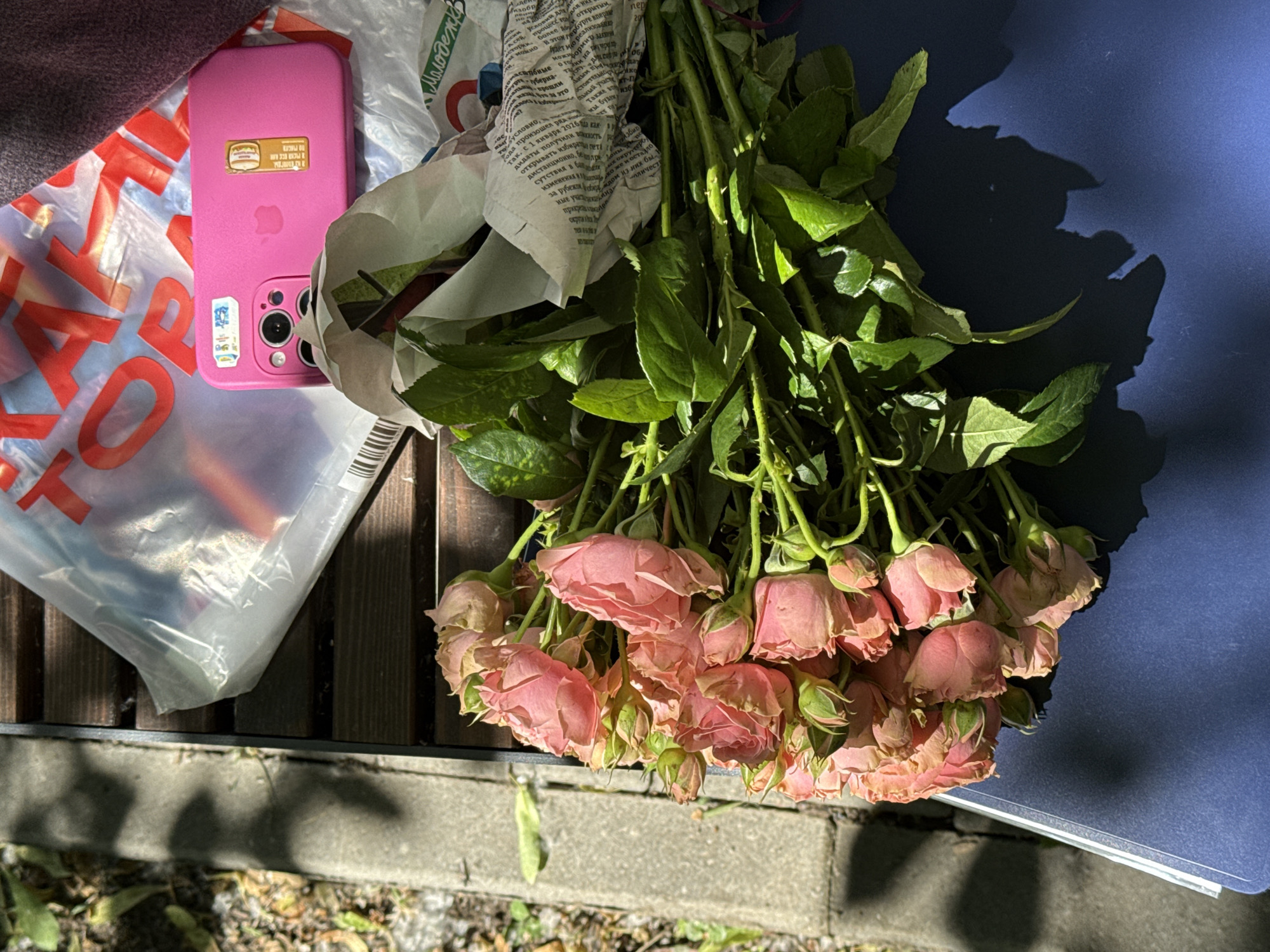 Ceremony day at a Saint Petersburg institution, murals and roses