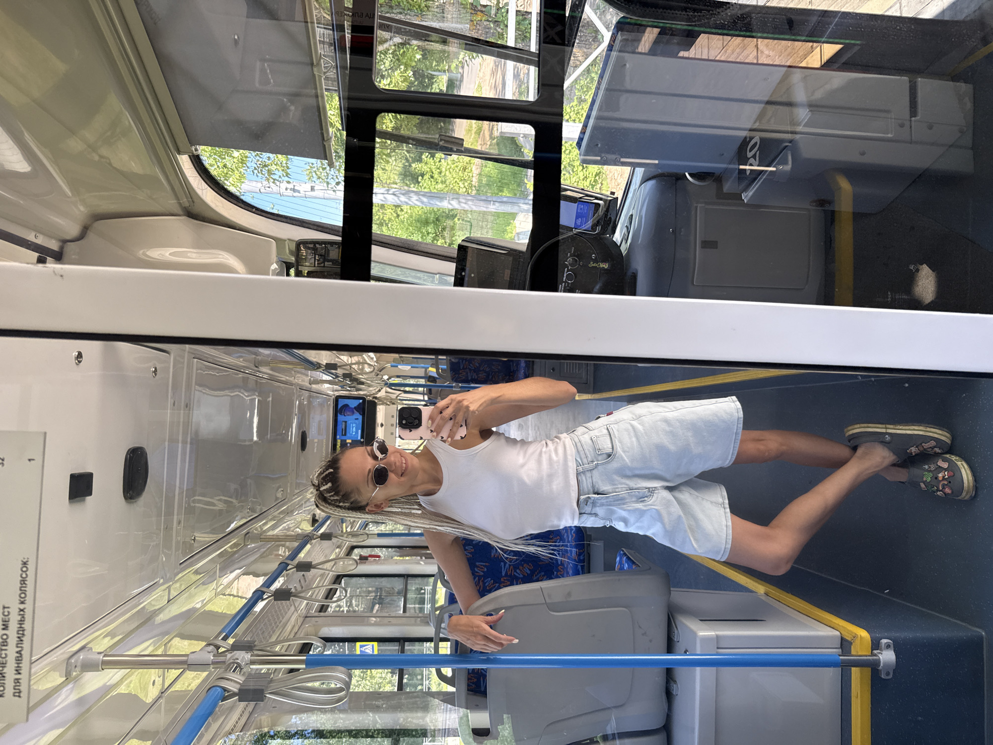 Summer morning out in Rusanovo, bus selfies and a puppy