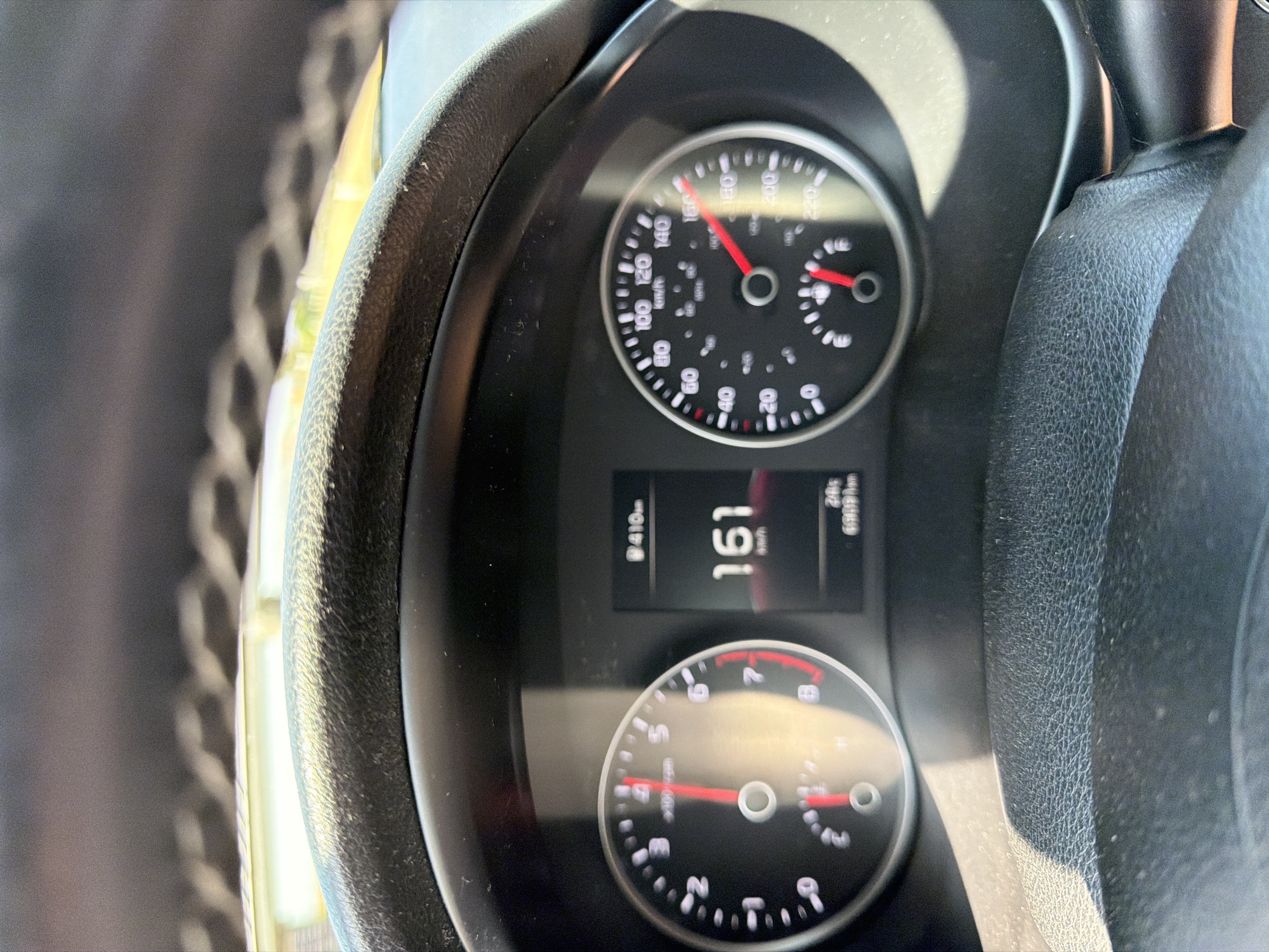 Vehicle clocked at 161 km/h near Santiago Atzitzihuacán