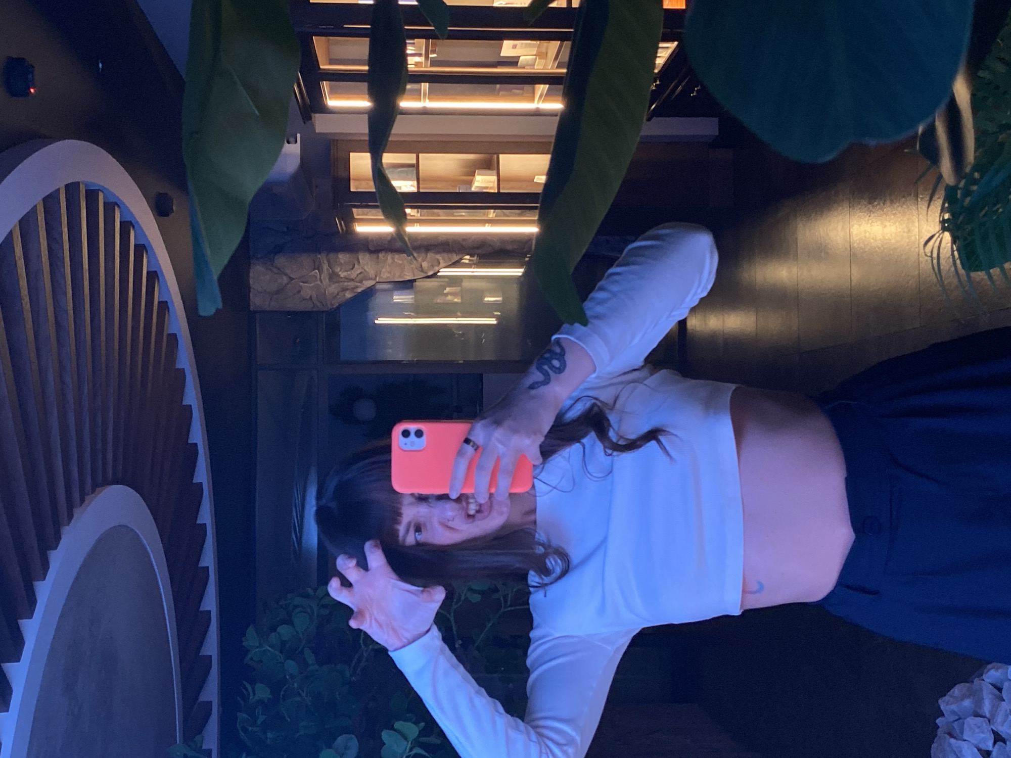 Woman documents spring evening with selfies, lilacs in Votkinsk