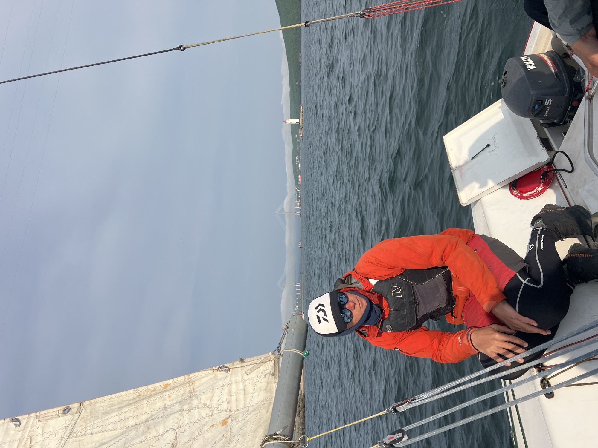 Man in life vest spotted sailing in Vladivostok waters