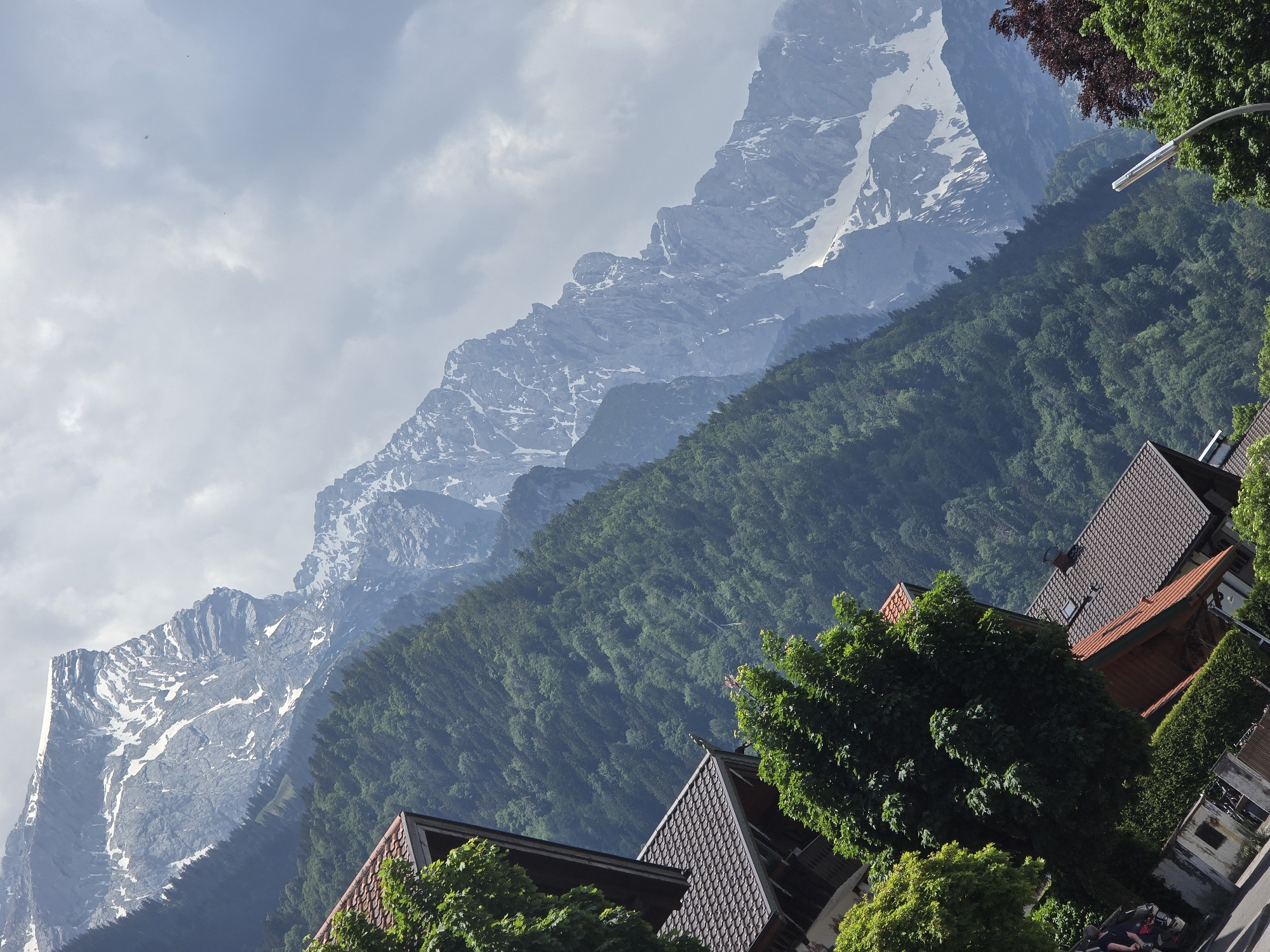 Witness documents Alpine town scenery in Garmisch-Partenkirchen