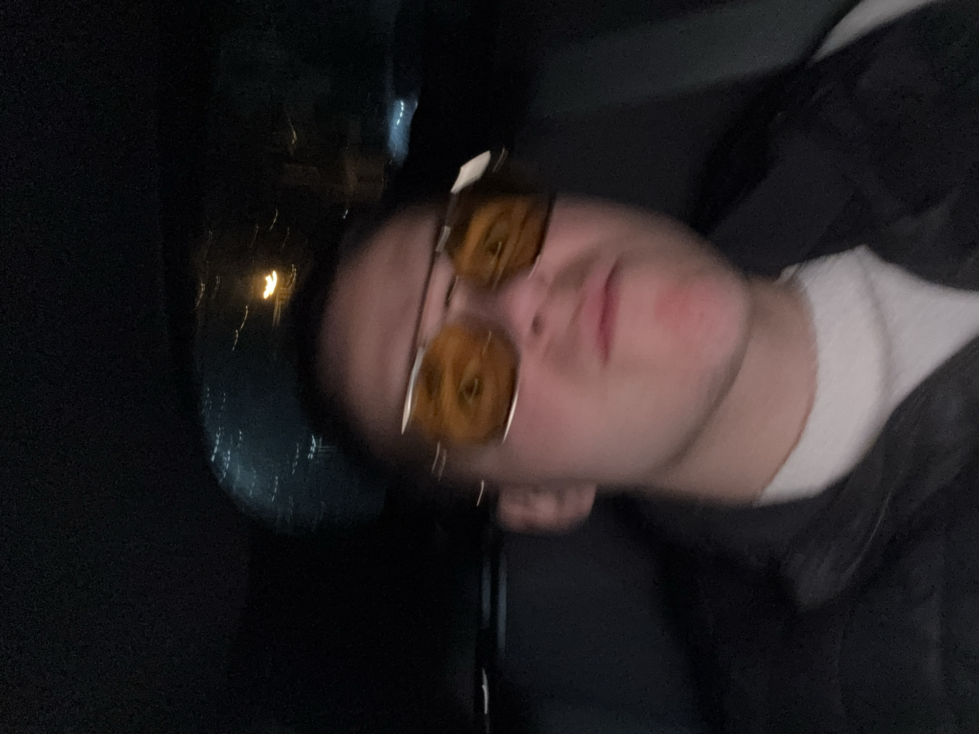 Man in gold sunglasses spotted on Sofia street