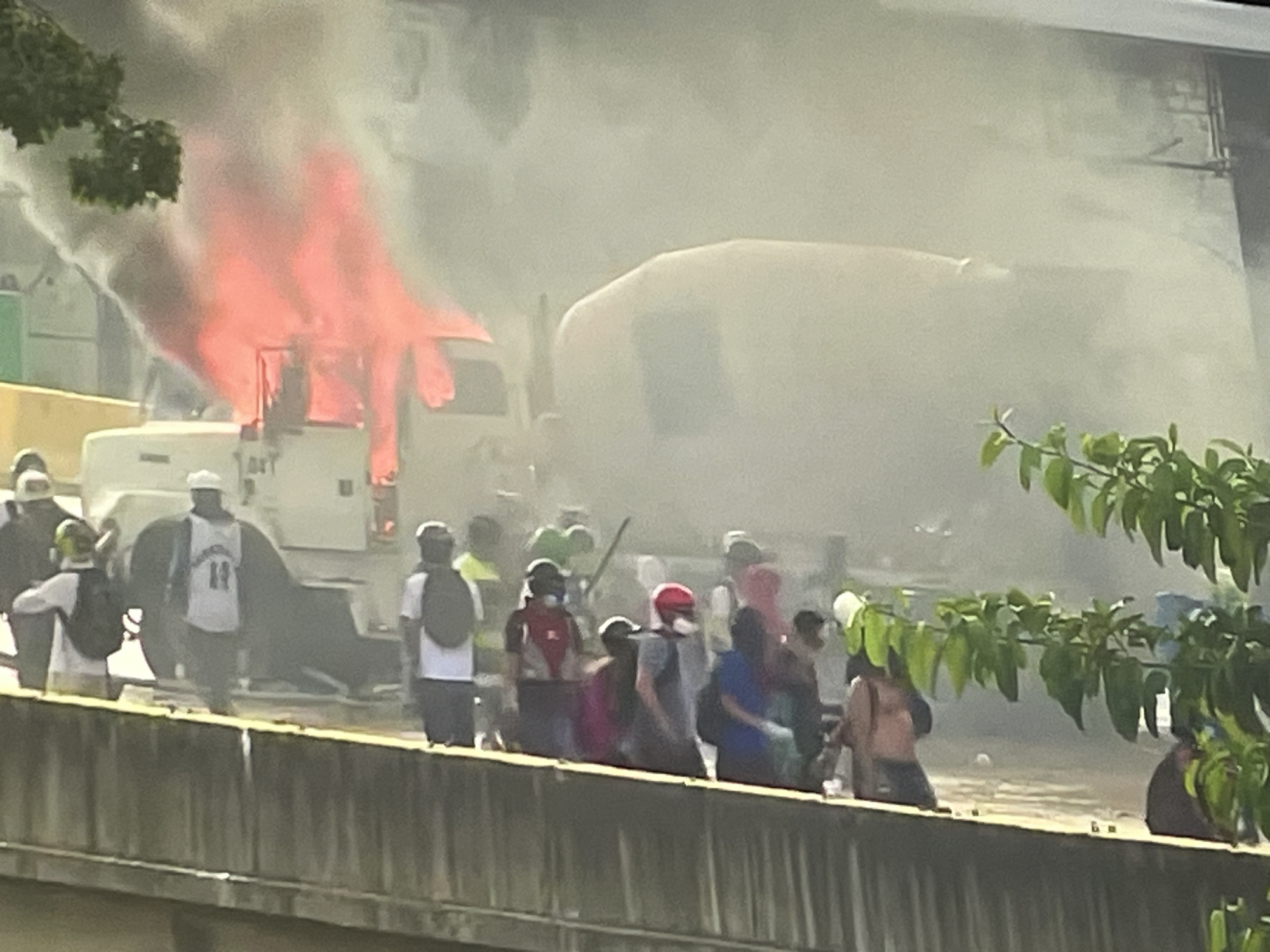 Mixed urban incidents and TV viewing documented across evening hours