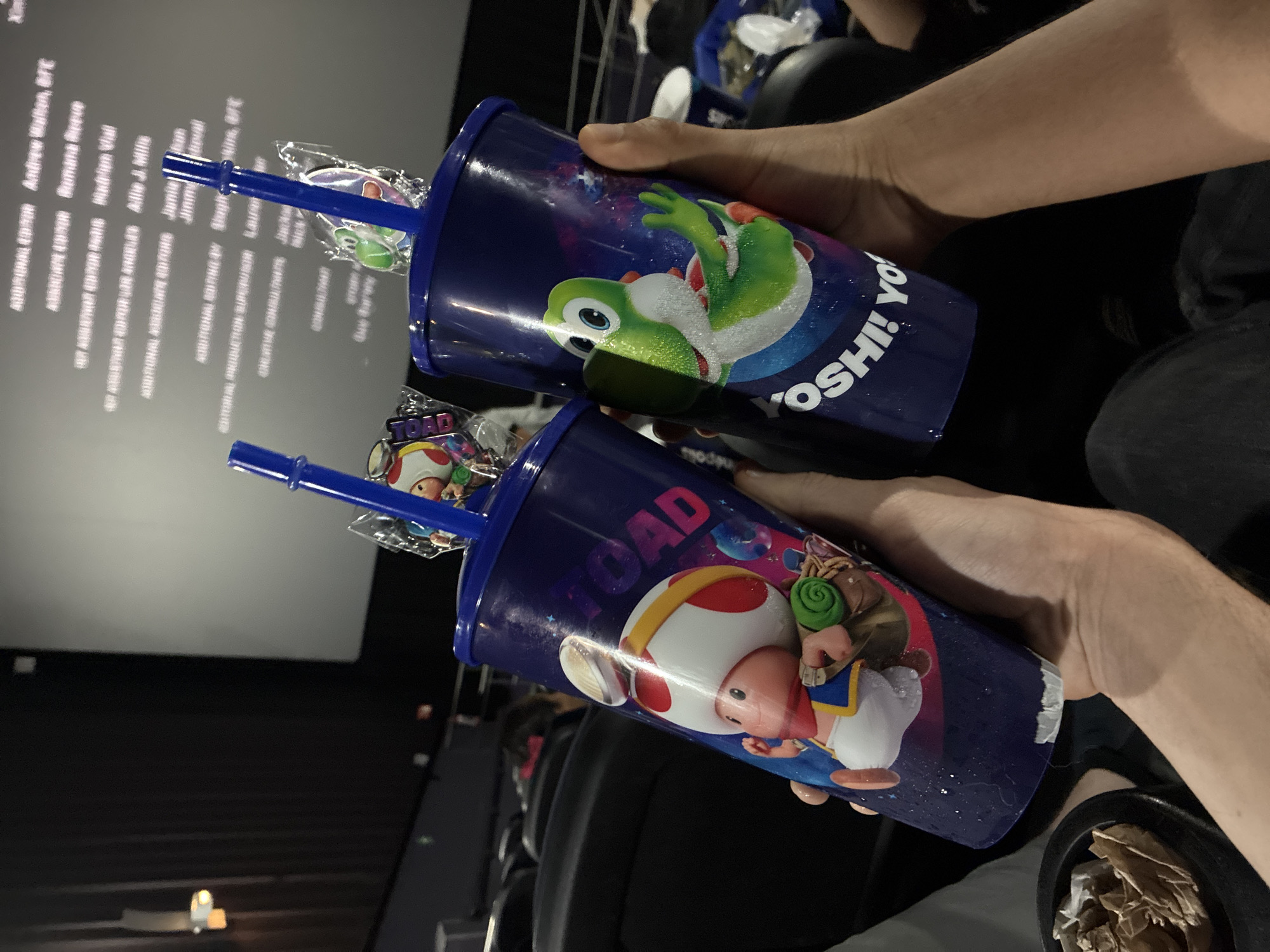 Movie theater patron fills Mario popcorn bucket in Coatzacoalcos