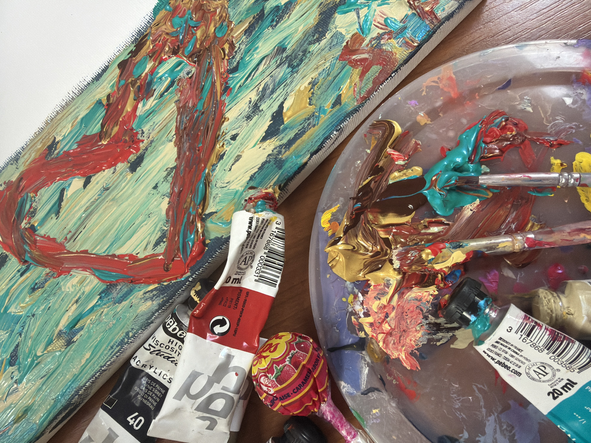 Artist creates abstract oil painting in Podgorica studio