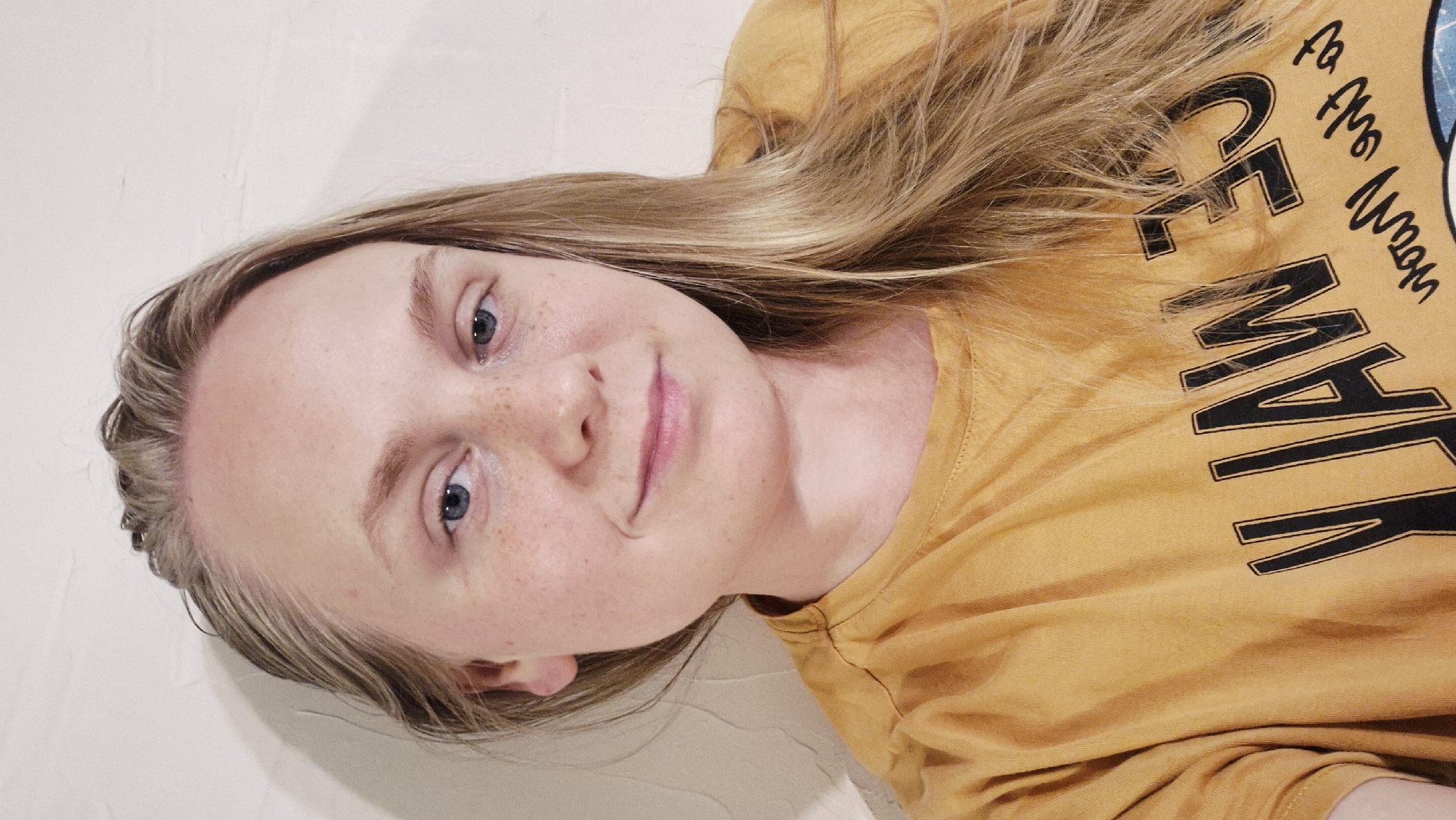 An evening at home in Ialoveni: lights, toys, and a selfie