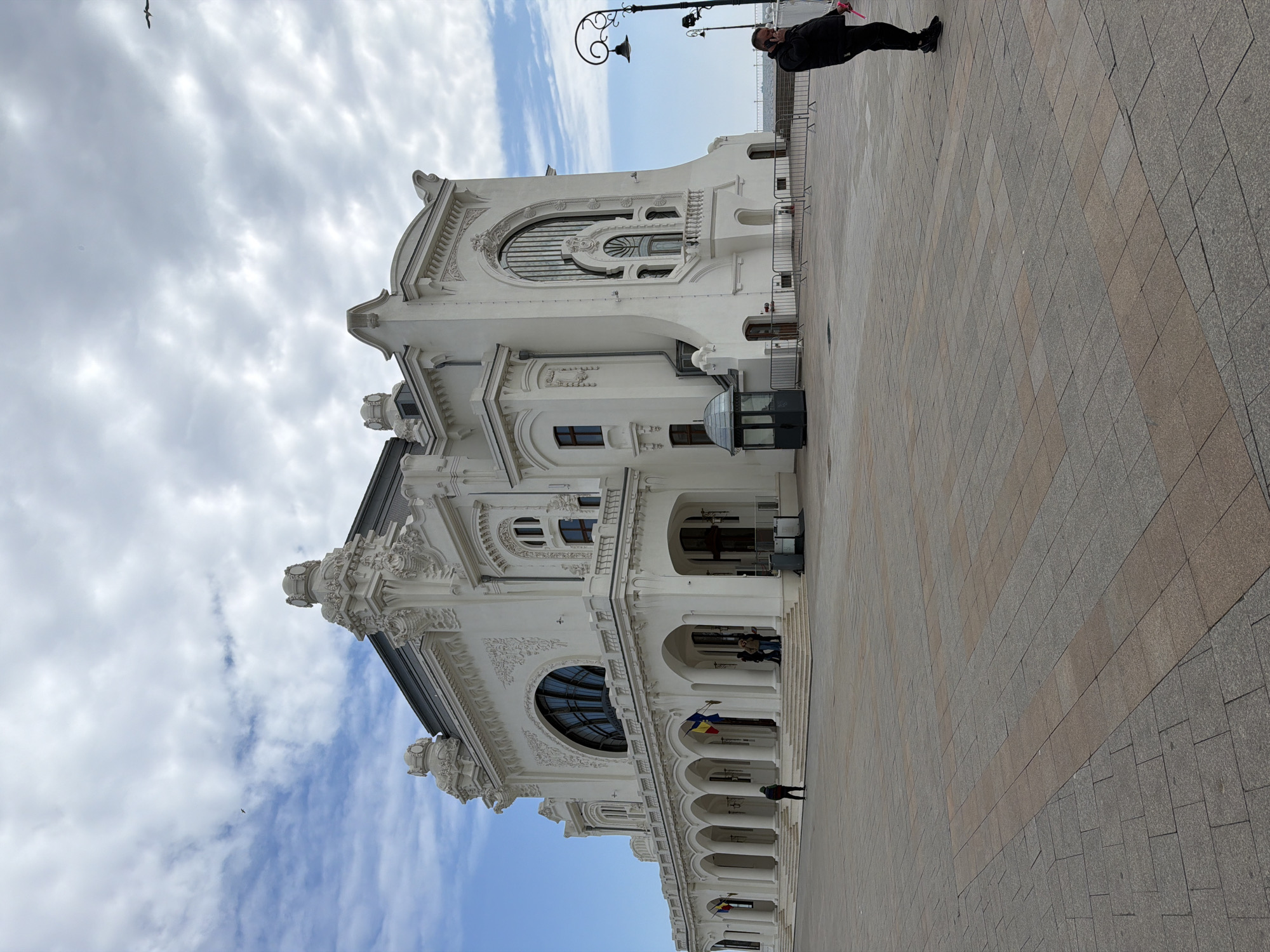 Morning pedestrian activity documented at Constanța Casino waterfront promenade